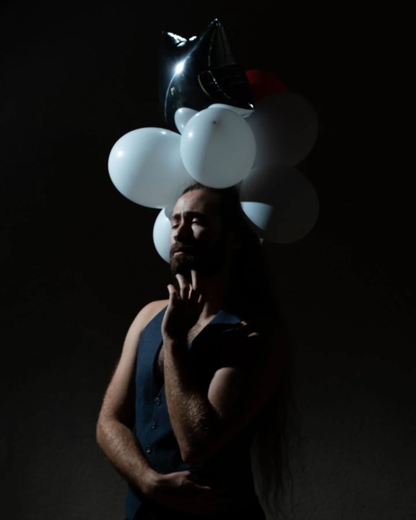 Portrait cr&eacute;atif 

S'inspirer de qui tu es pour cr&eacute;er des images qui te ressemblent, j'adore &ccedil;a !
Donner du sens aux photos, aux souvenirs et &eacute;crire une partie de toi au travers de la photographie... ma plus belle mission 