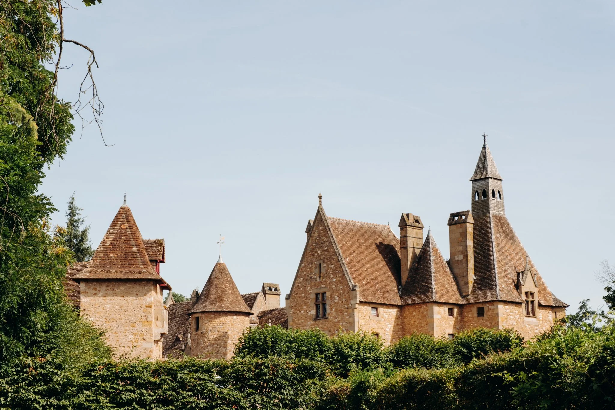 mariage-chateau-peufeilhoux-vallon-en-sully-photographe-@gaelle-care (50 sur 81).jpg