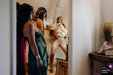 candid-natural-wedding-image-2753984.jpg