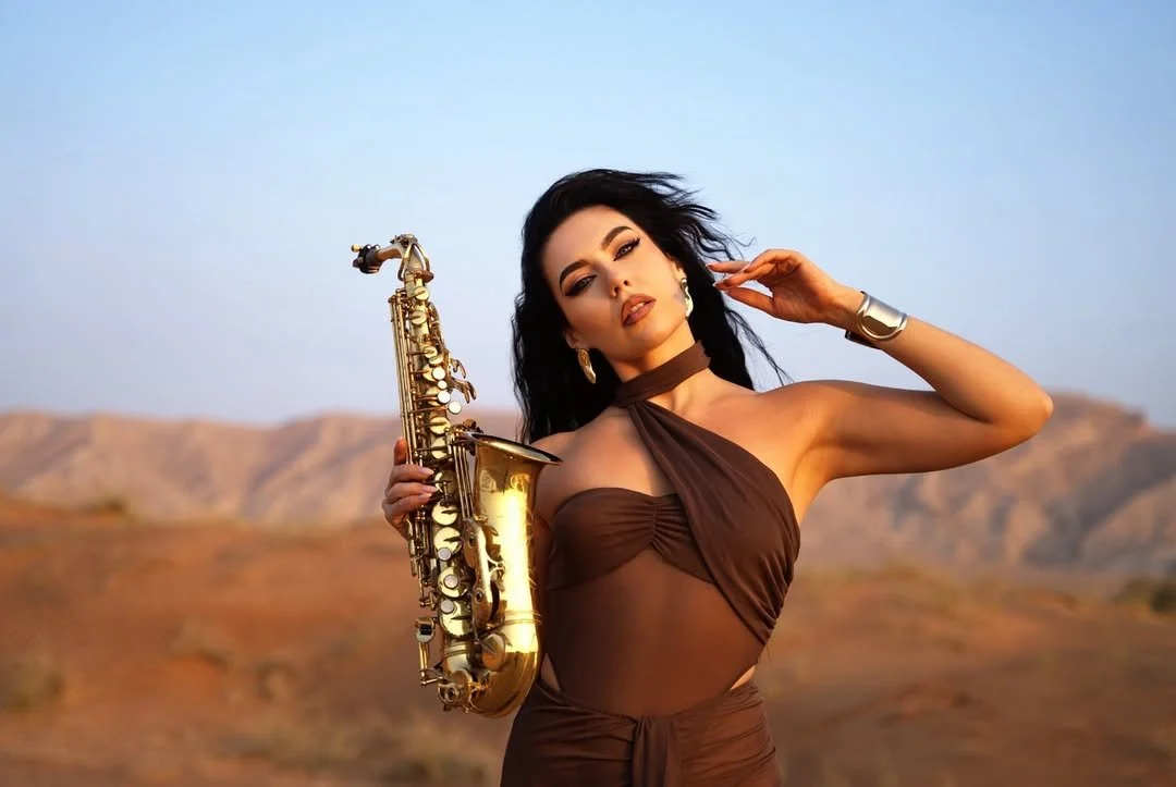 Kat 1 Sax.jpg