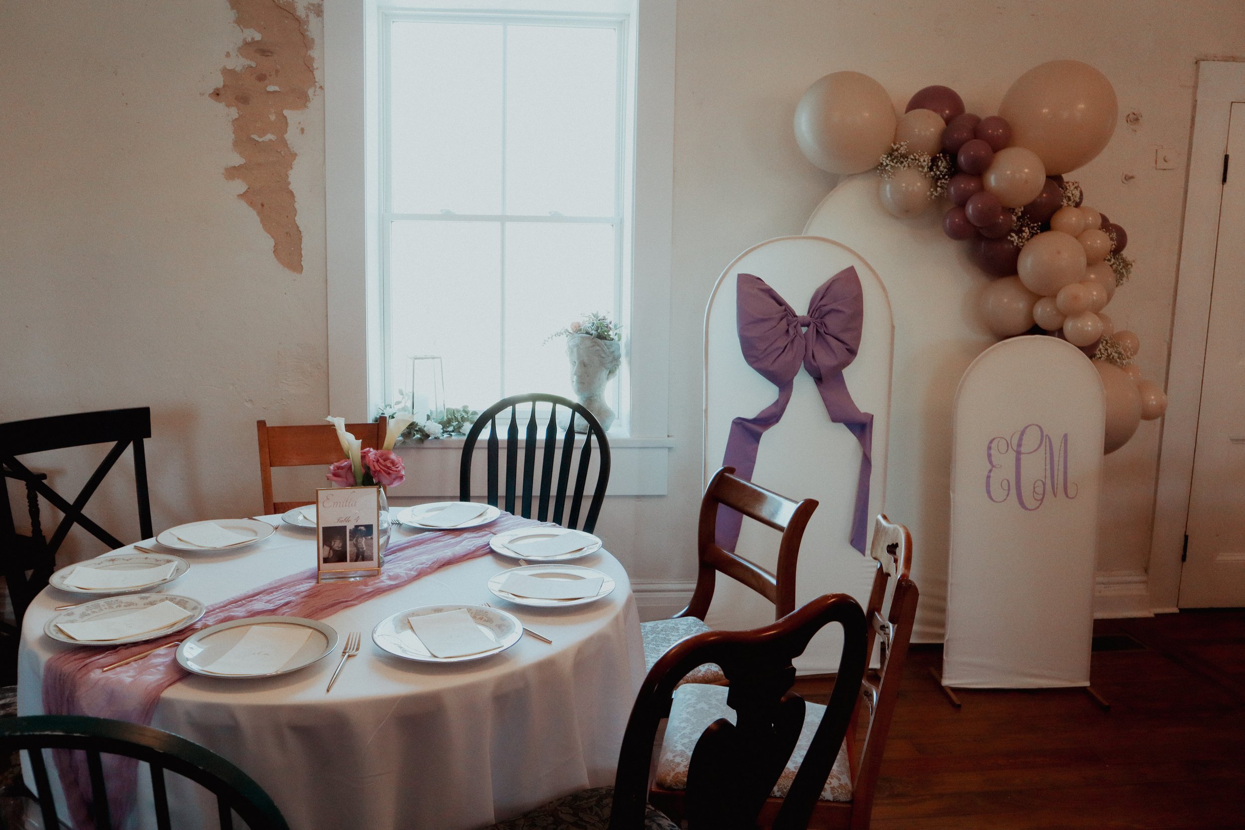 The Histoirc Dallas Jail Baby Shower Millie Table Scape.JPG