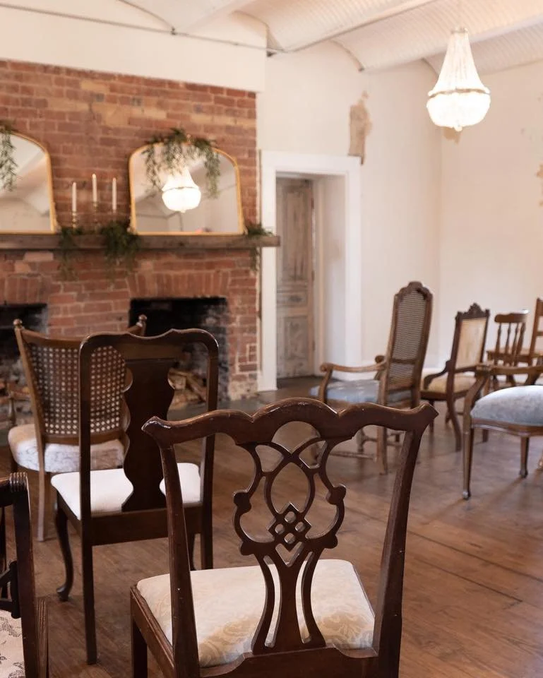 Hello, October 🍂✨ Fall weddings at The Historic Dallas Jail are nothing short of magical. 

Crisp air, golden leaves, and cozy celebrations inside our historic walls or out in the courtyard make this season one of our favorites. 

Whether you&rsquo;