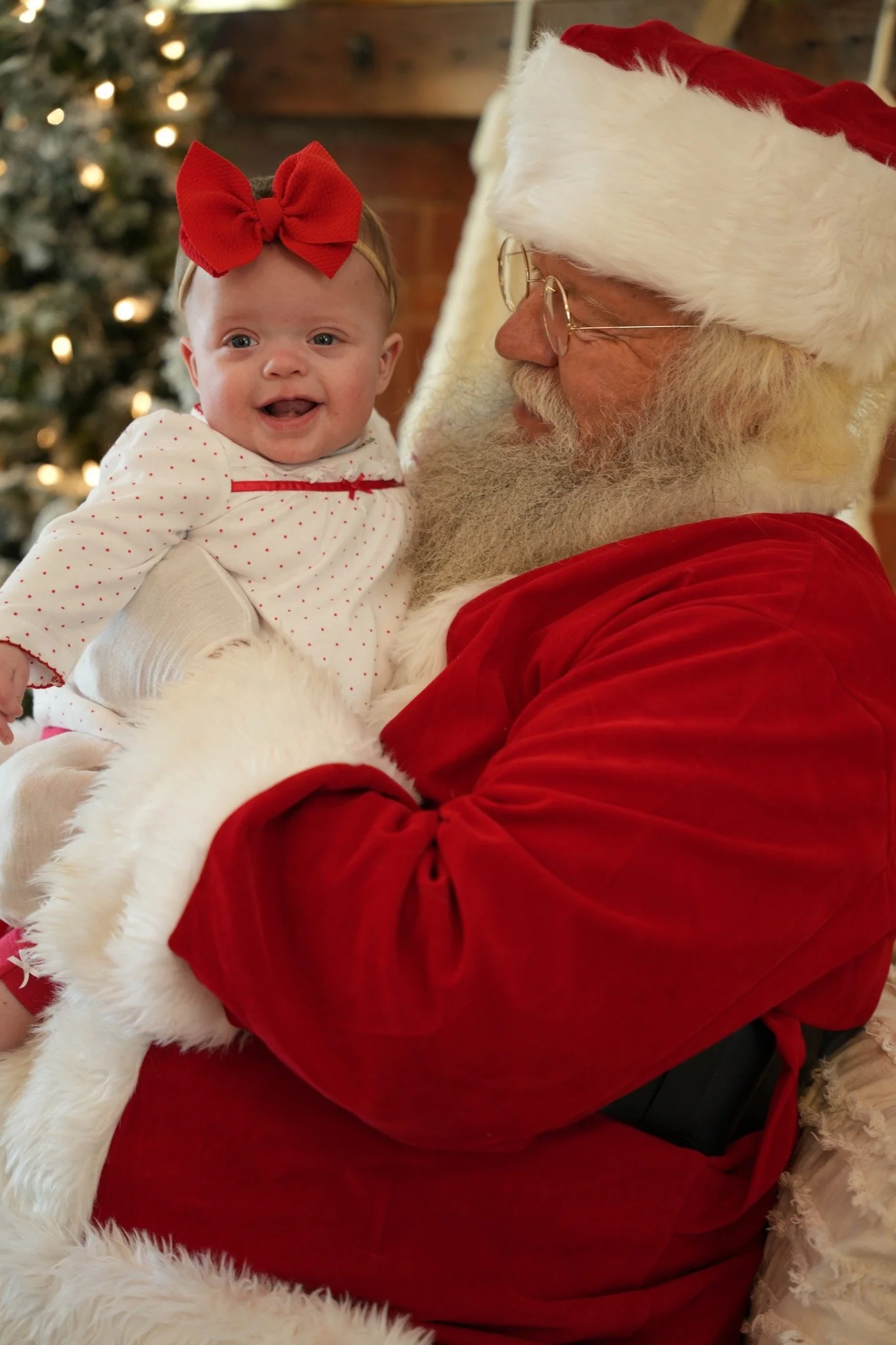 Remember when you believed in Santa? That pure magic of Christmas morning? 🎄✨

We get to witness that magic every year when Santa visits The Historic Dallas Jail, and honestly, it never gets old.

This is our 3rd annual Santa event, and every single