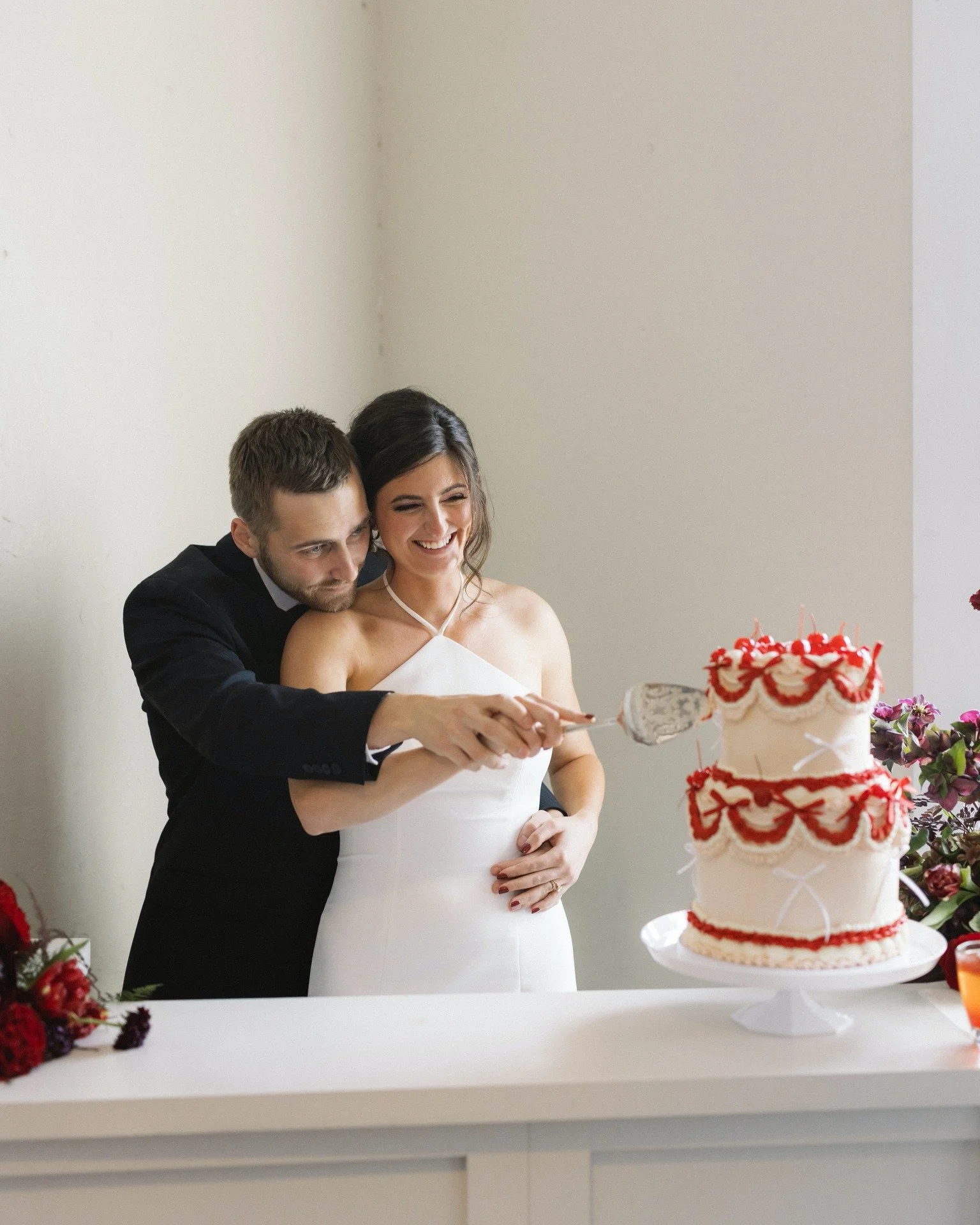 Sooo&hellip; no one has booked Valentine&rsquo;s Day at The Historic Dallas Jail yet 👀💘

That&rsquo;s 6 weeks away, and yes &mdash; we can absolutely plan a beautiful, stress-free wedding in that time. From d&eacute;cor and timeline to ceremony and