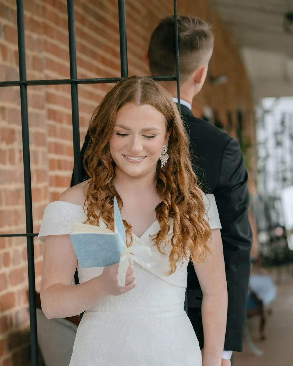 This moment never gets old.
Quiet moments > everything else.

@dedicat@dedicat e

#WeddingMoments #HistoricDallasJail #NCWeddingVenue #LoveStories #microwedding