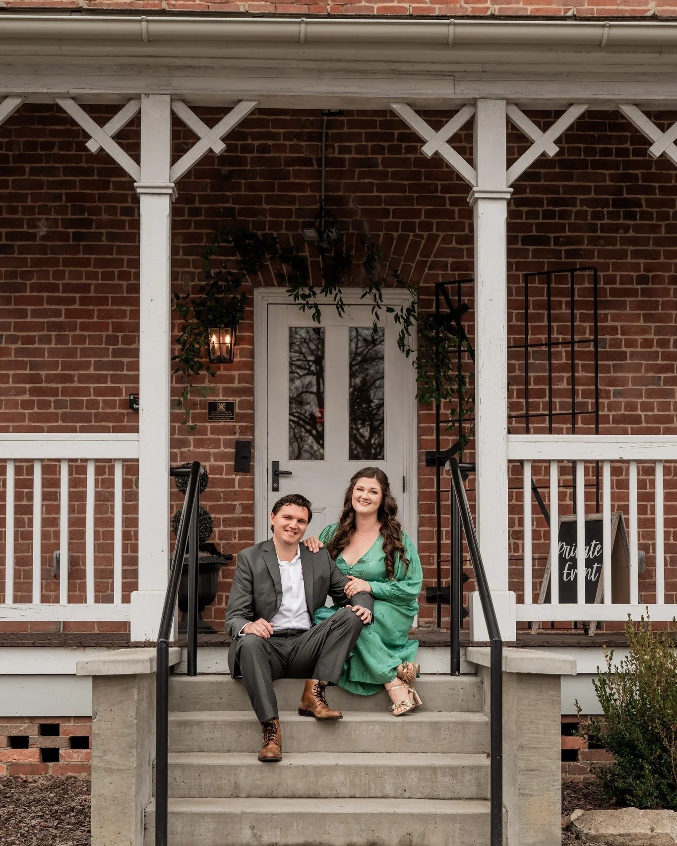 We bought an old jailhouse&hellip; and turned it into a place where people celebrate life&rsquo;s biggest moments.

We&rsquo;re Blair and Victoria &mdash; the husband-and-wife team behind The Historic Dallas Jail.

A few years ago we took on the wild