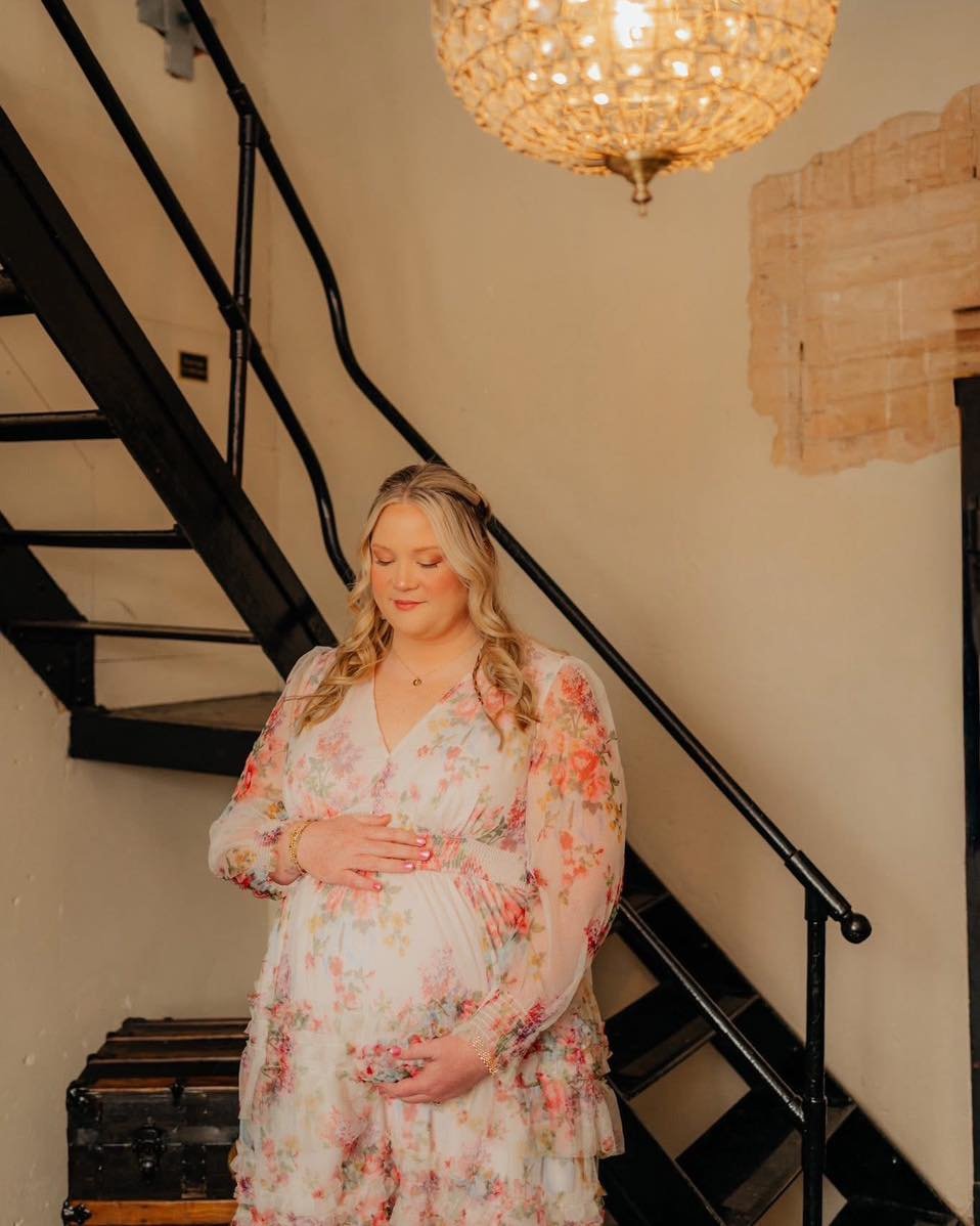 We love watching families&rsquo; stories unfold here 🤍

From maternity photos to baby showers, and now anxiously waiting for baby girl&rsquo;s arrival.

📸 @makaylaa_lynnnn
Hair - @kdbeauty_2016
Makeup - @ashleymarie1996

#BabyShower
#BabyGirlOnTheW