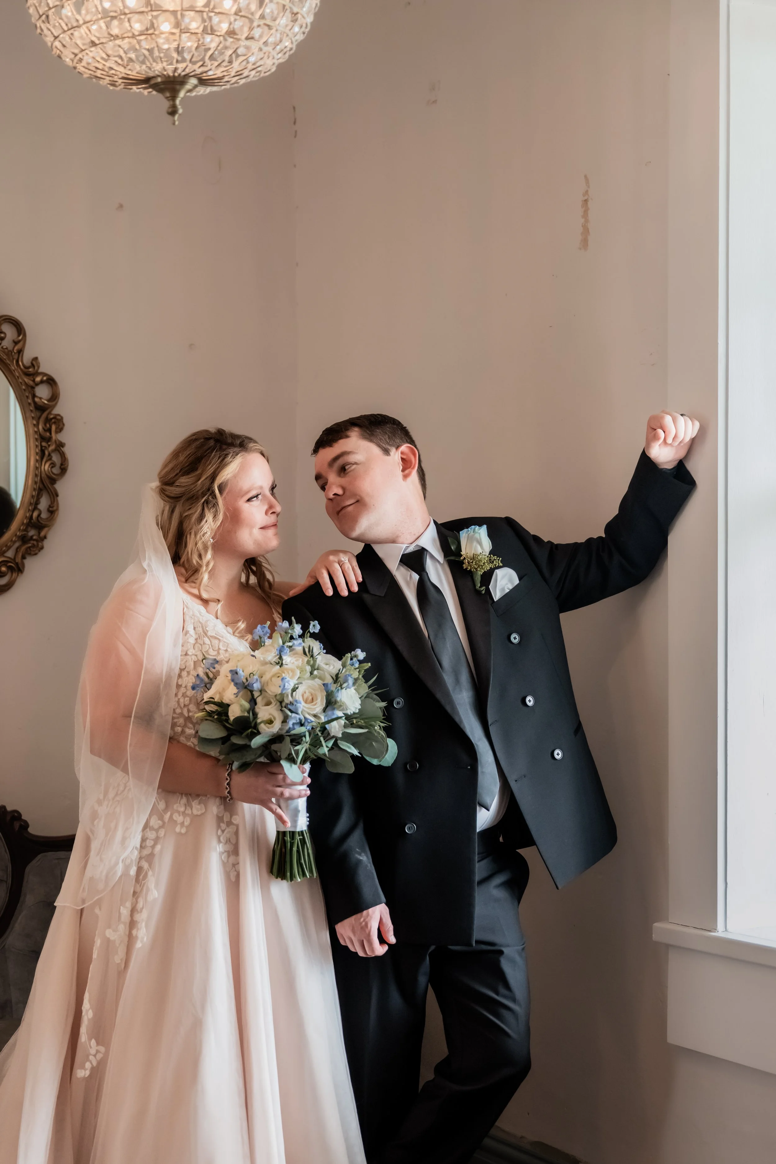 A Simple Spring Wedding at The Historic Dallas Jail | Caila &amp; Jeremy’s I Do &amp; Dessert Celebration