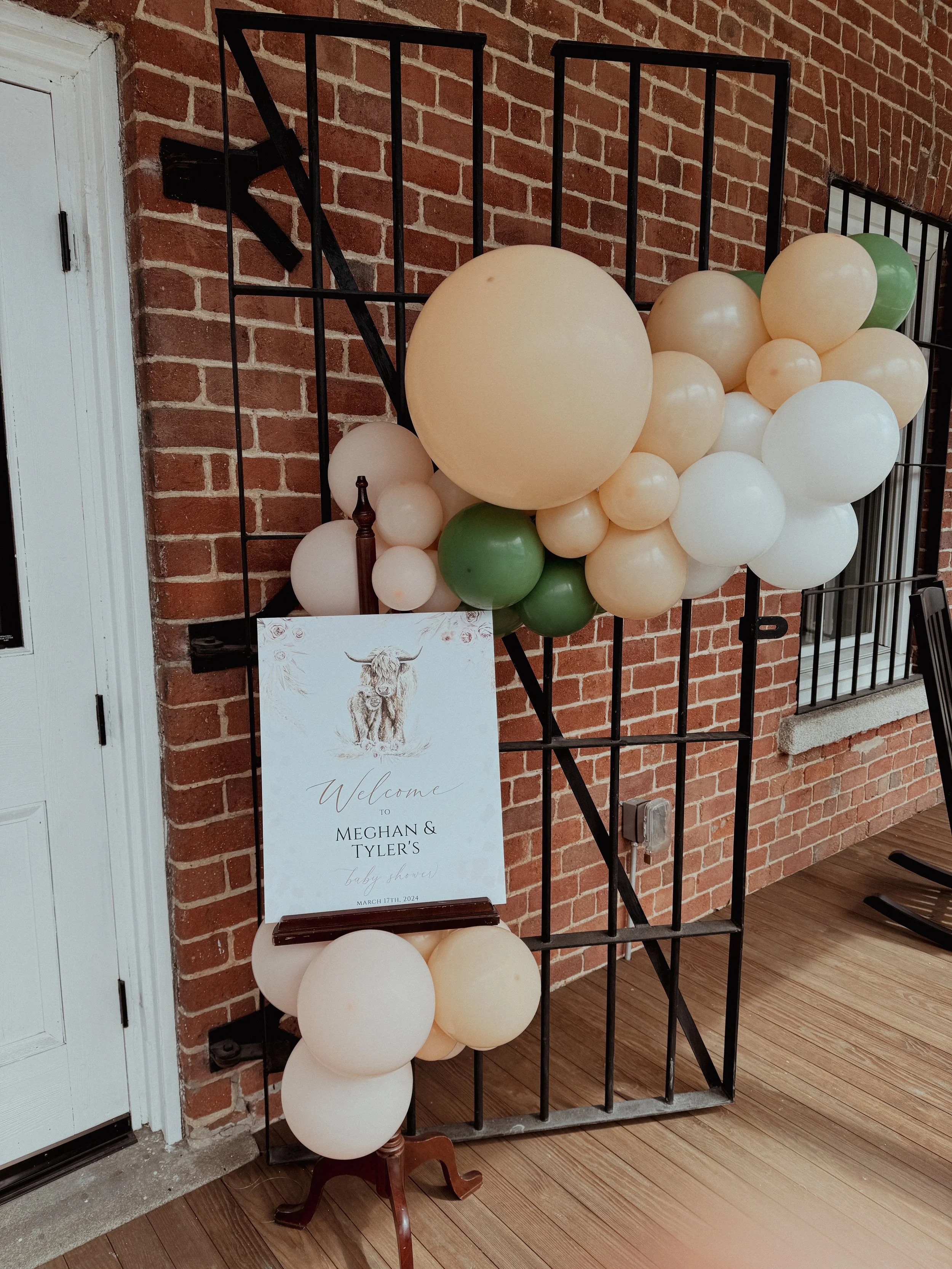 The Historic Dallas Jail Balloon Garland.JPG