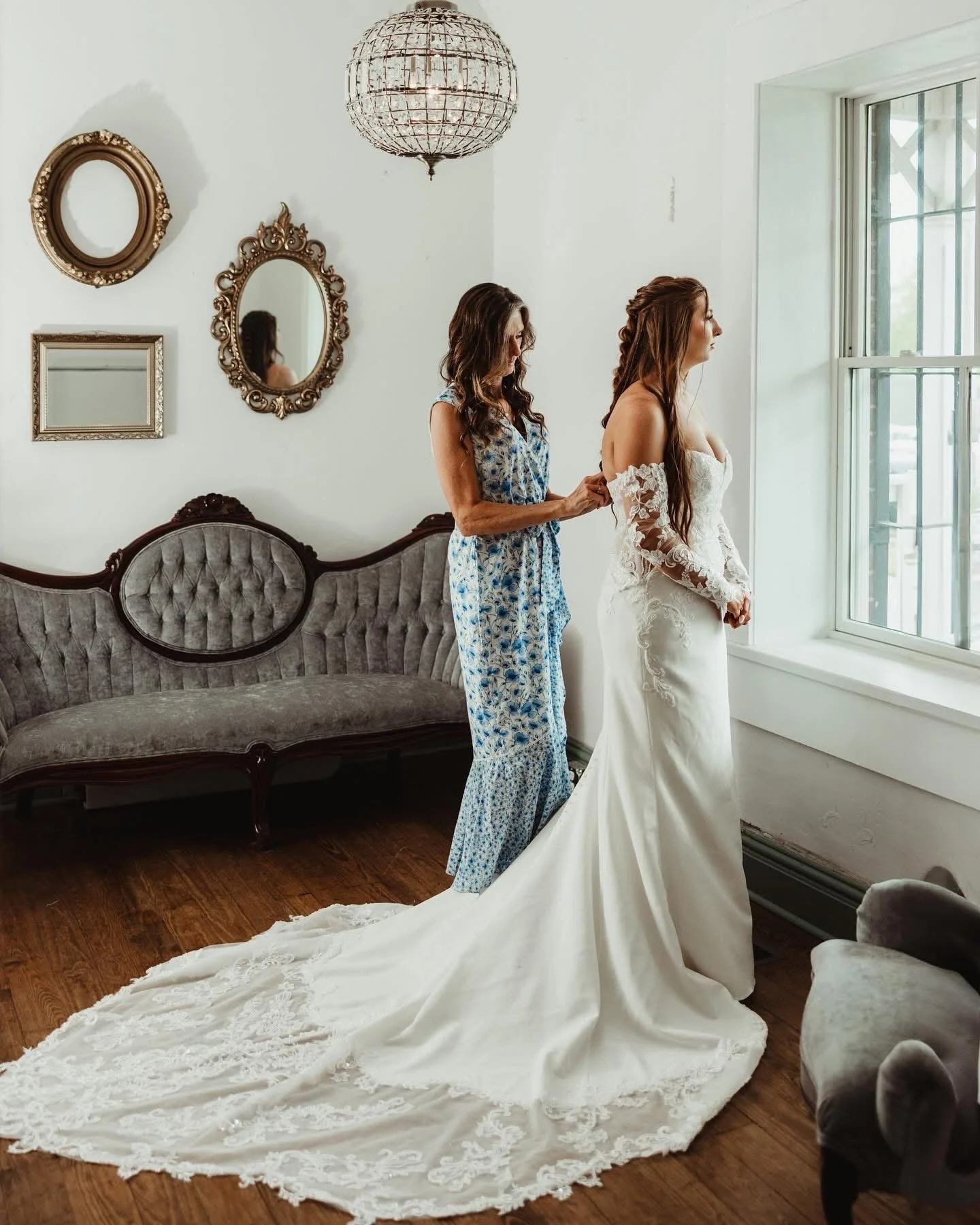 The Historic Dallas Jail Baby Real Wedding M&S344.JPG