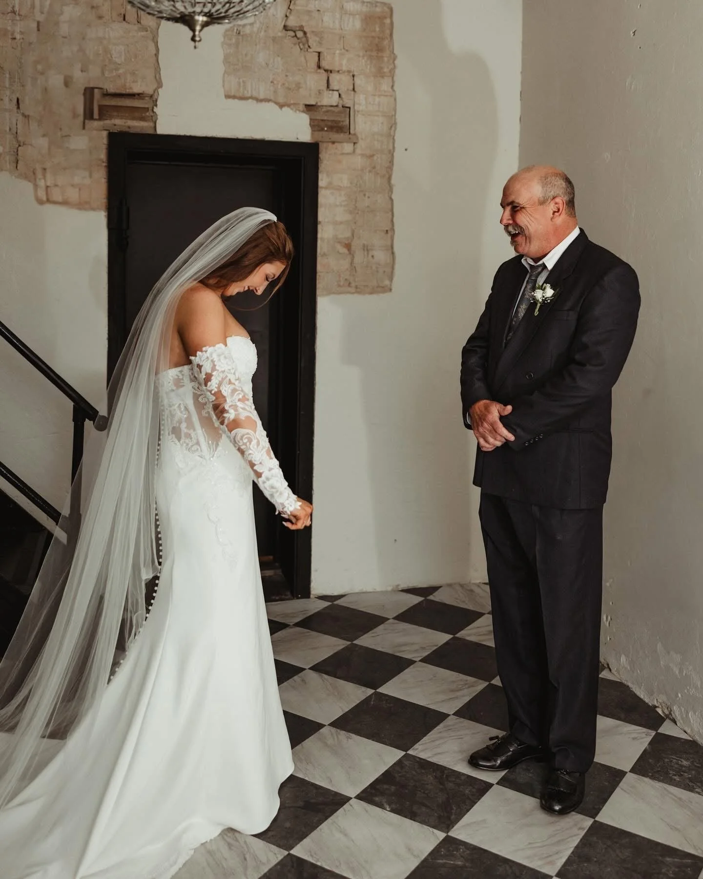 The Historic Dallas Jail Baby Real Wedding M&S339.JPG