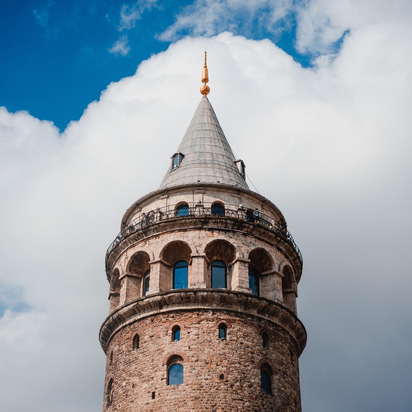 Galata Turm
-
-
-
#istanbul #turkey #galatadayim #galatakulesi #galata #lunaparkshop #conceptstore #turkishverymuch #uniquedesign #giftshop #bluemosque #travel #istanbullife #instagram #taksim #istanbulturkey #t&uuml;rkiye #travelphotography #bosphor