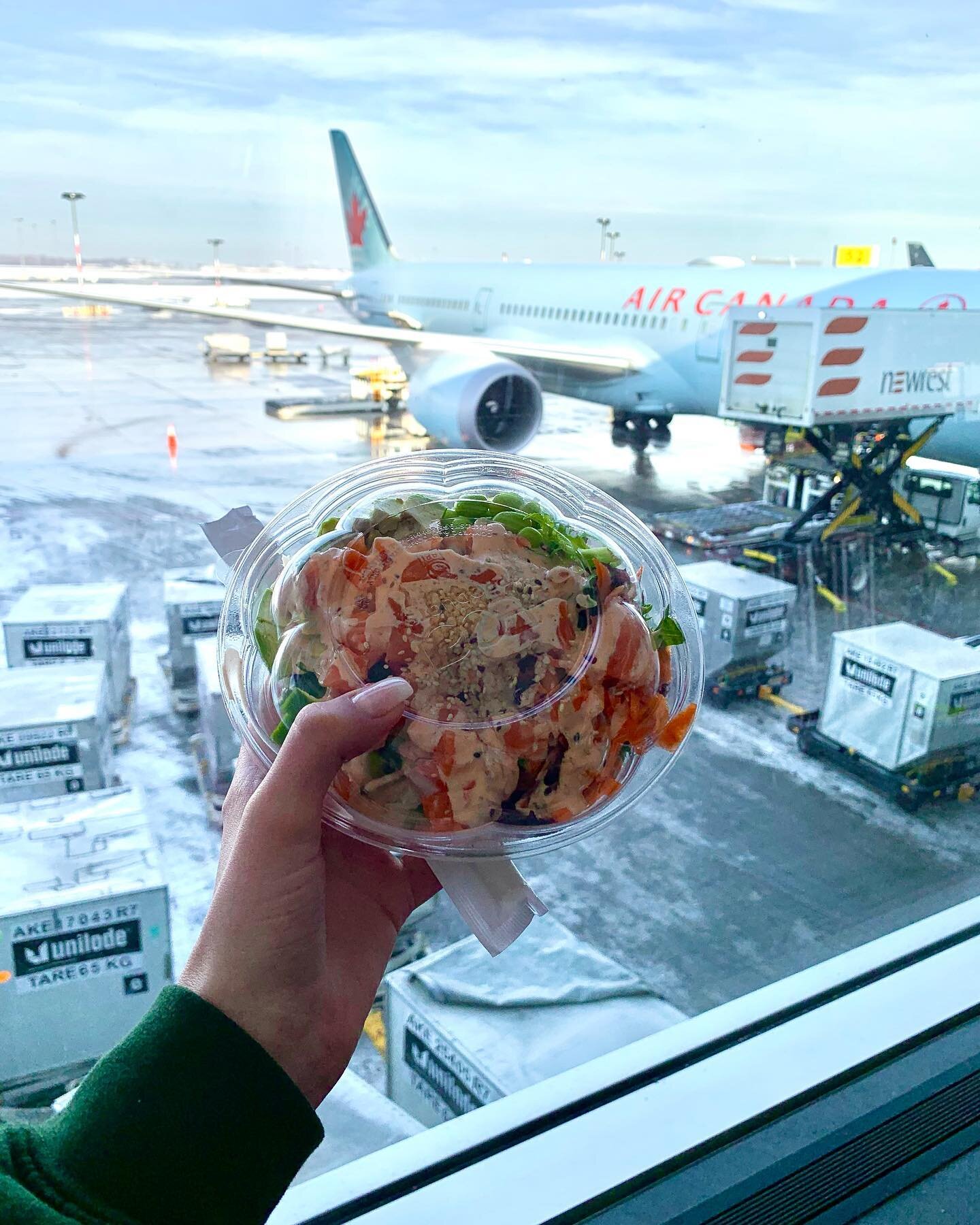 Planning a last-minute trip down south to escape the freezing cold? Be sure to stop by Livia YUL for all your pre-flight musts!
.
Vous pr&eacute;voyez un voyage de derni&egrave;re minute dans le sud pour &eacute;chapper au froid glacial ? Assurez-vou