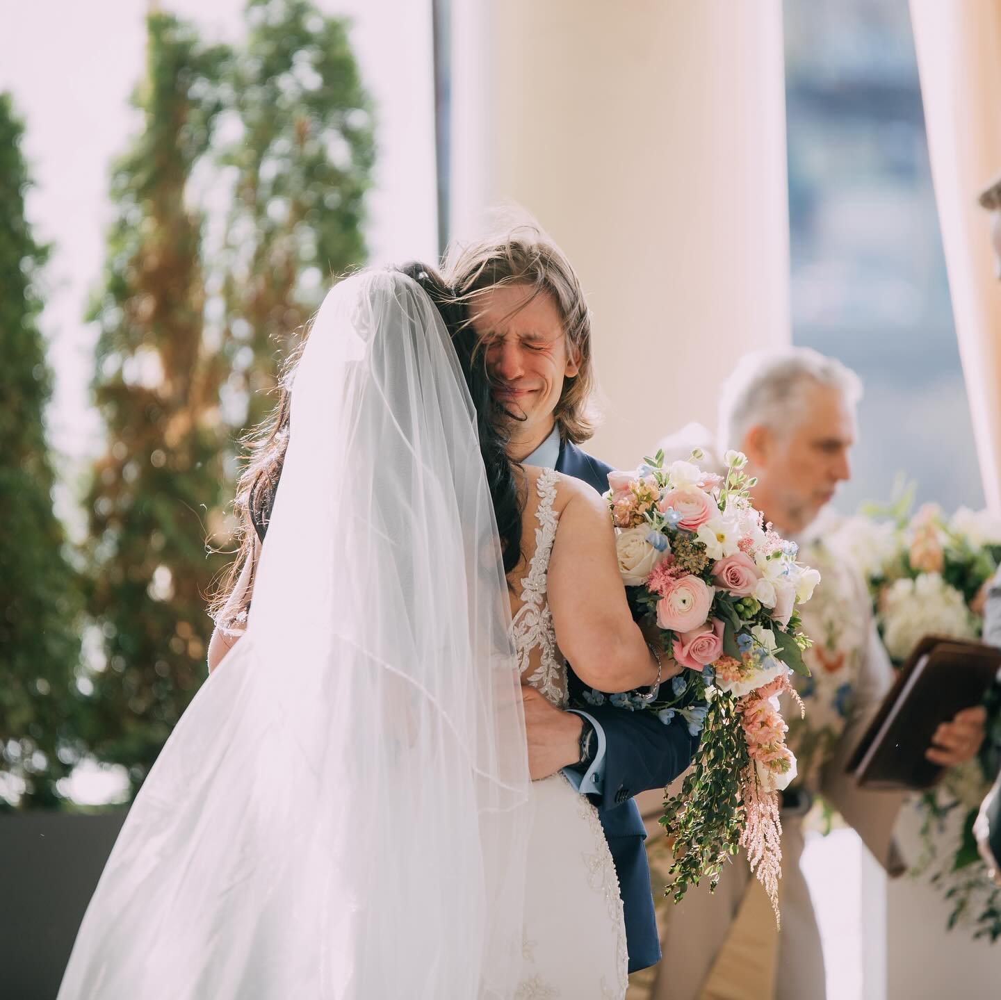 No caption needed to illustrate the vibe from Stef &amp; Nick&rsquo;s gorgeous wedding at Water Works&hellip;these pictures are cathartic and speak a thousand words 🥹🕊️🌸💍

&amp; @hannahsnyderweddings so perfectly captured their deep love and warm