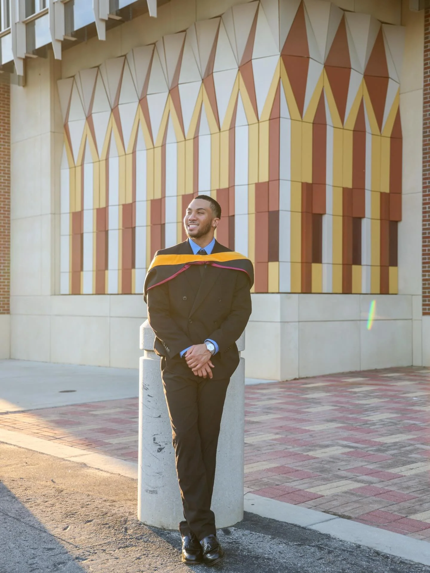 Spring 206 grads, this season goes by fast. If graduation photos are on your list, now&rsquo;s the time to book your session