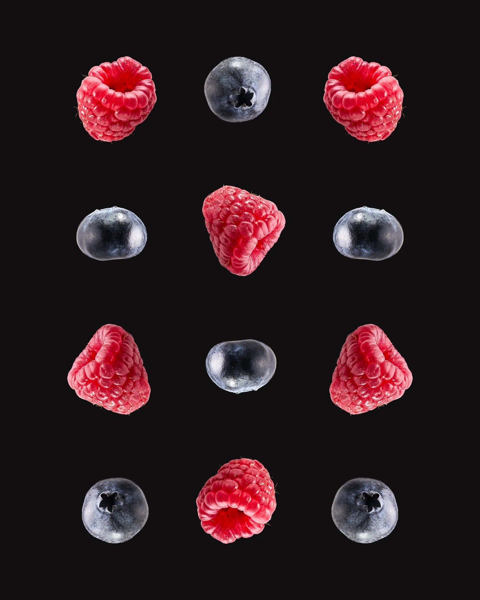 Mosaico de arandanos y frambuesas