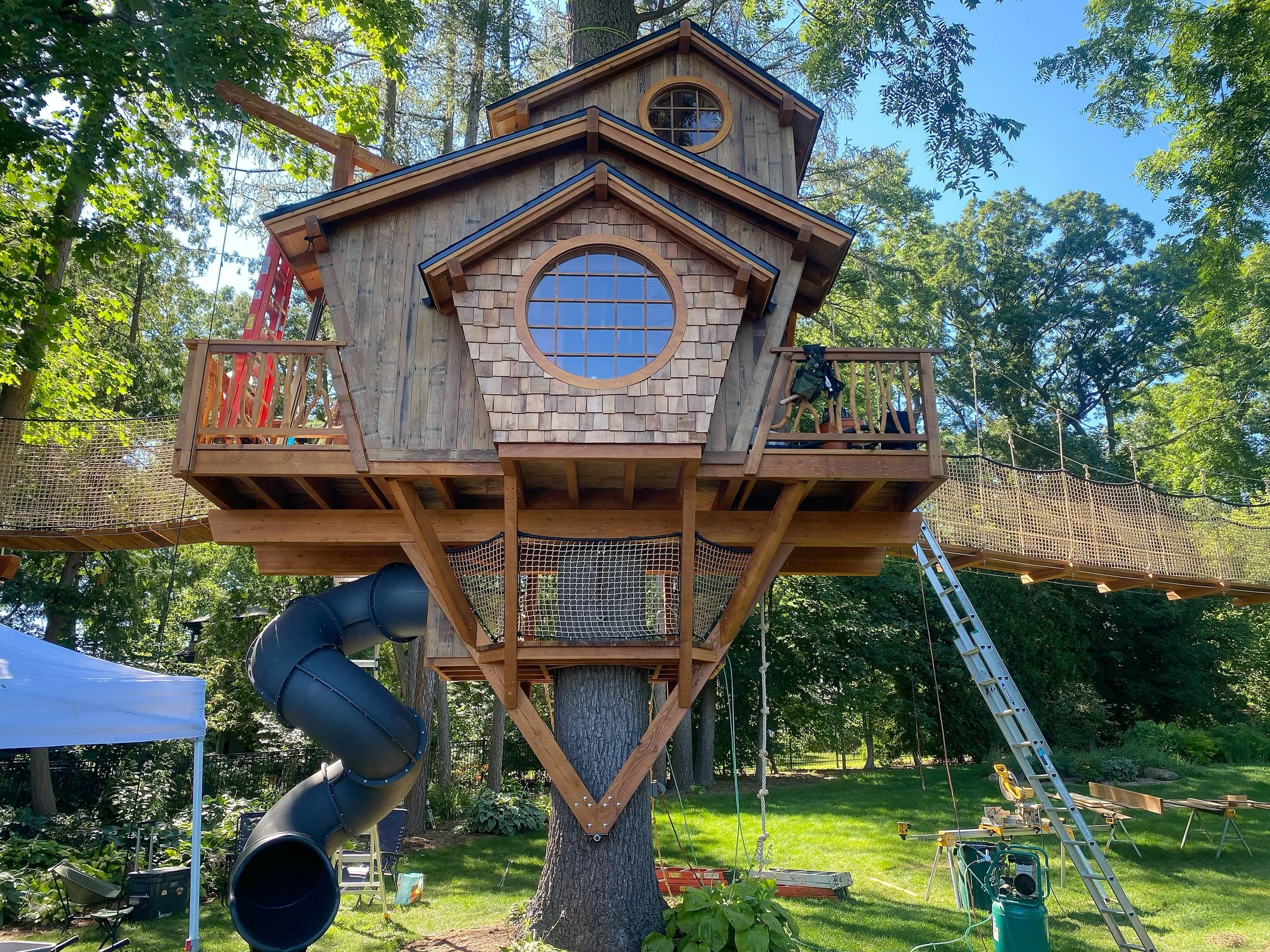 Day 16 on site and we&rsquo;re closing in on all of the final details of the Mendota Treehouse!  Should just about have this project wrapped up by the end of tomorrow!