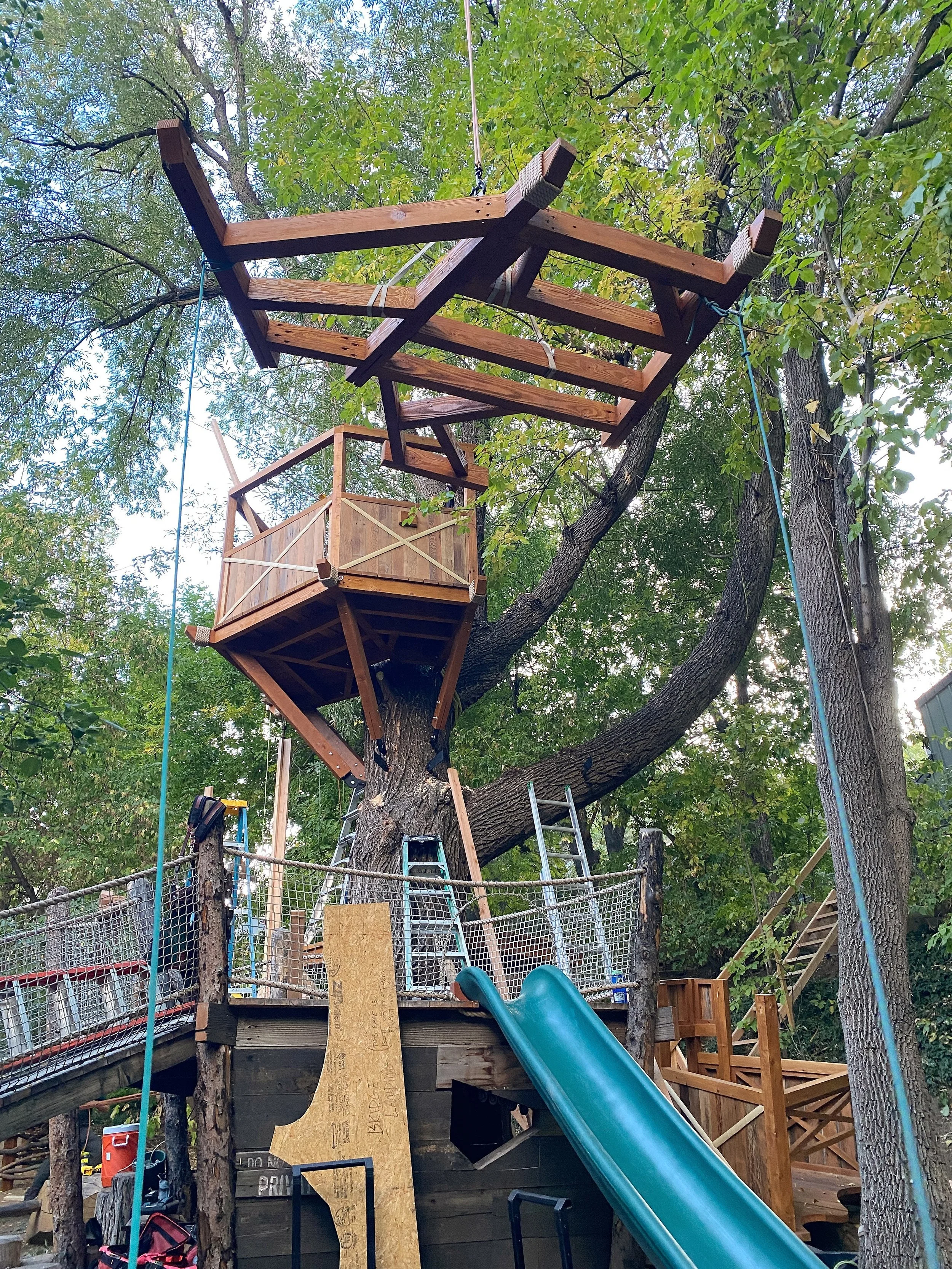 We are cruising on week 2 of the O&rsquo;Winter Treehouse install.  We got two more platforms raised into place today, decking and branch railings on the big satellite platform, and the walls of the main treehouse up in place.