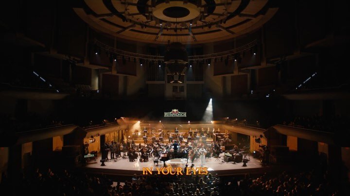 Redbull Symphonic with @charlottedaywilson, musically directed by @aaronxparis.💥

Full performance on YouTube
BTS documentary on CRAVE