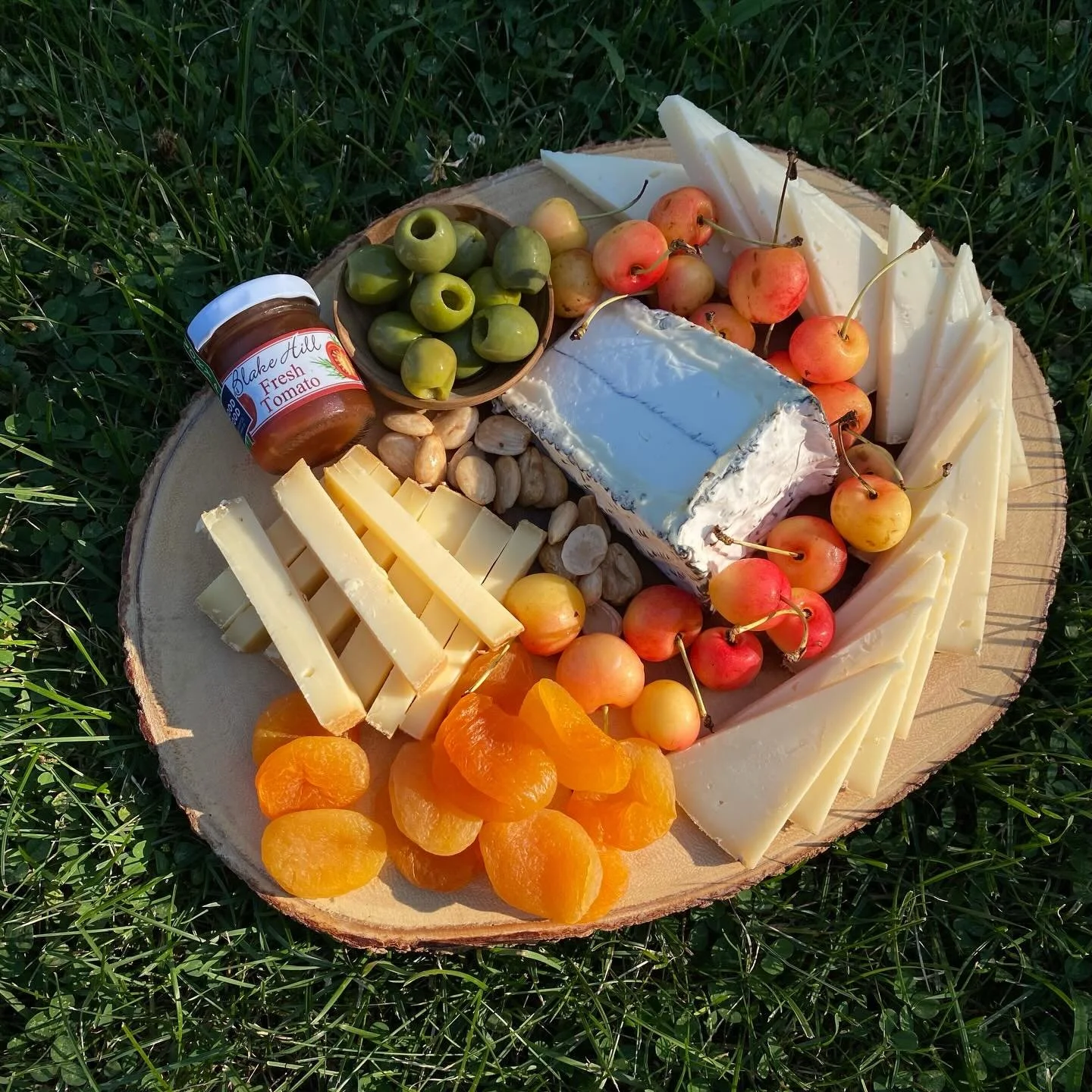 In addition to our seven-ish fishes menu we will be launching our new selection of cheese boards available for the holidays. 

Boards will include a variety of cheeses, antipasti, seasonal jam, and house-made nut mixes. 

Pre-order by Sunday, Decembe