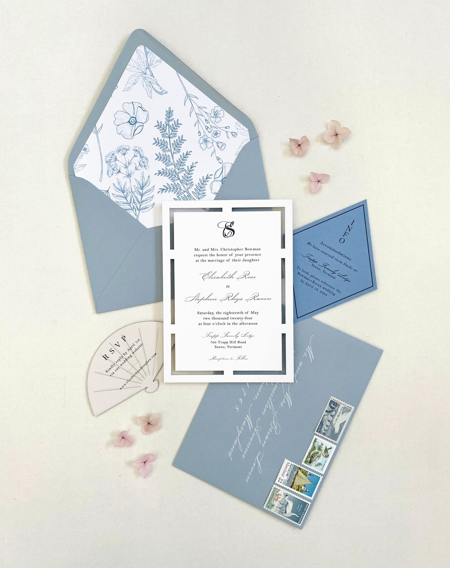 A gorgeous wedding suite with fun shapes 🤍

#christinadesignstudio #christinaruddcalligraphy #cdsinvitations #design #graphicdesign #graphicdesigner #art #artist #invitations #weddinginvitations #weddinginvites #weddinginvite #stationery #floral #we