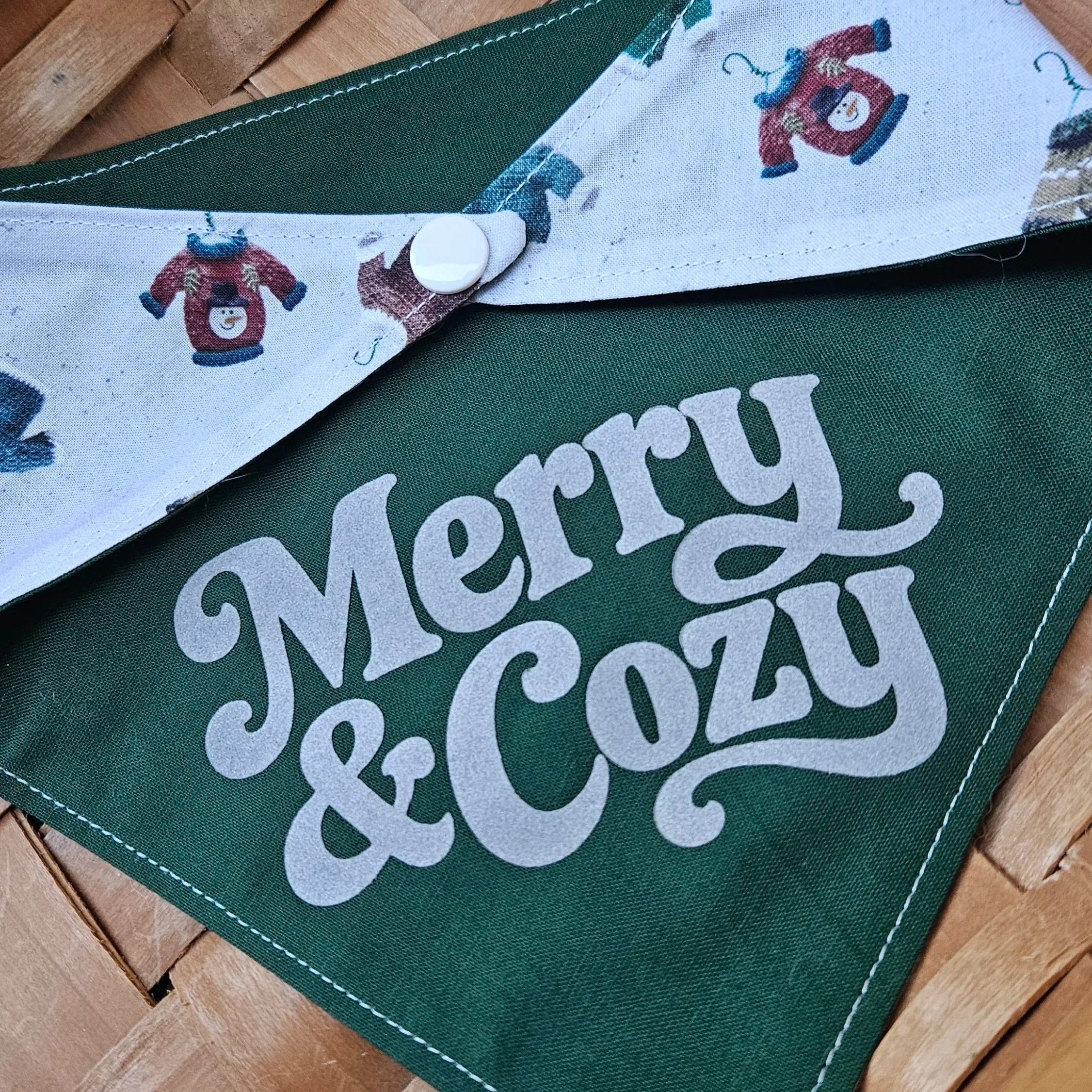 Merry & Cozy Quick-Release Pet Bandana