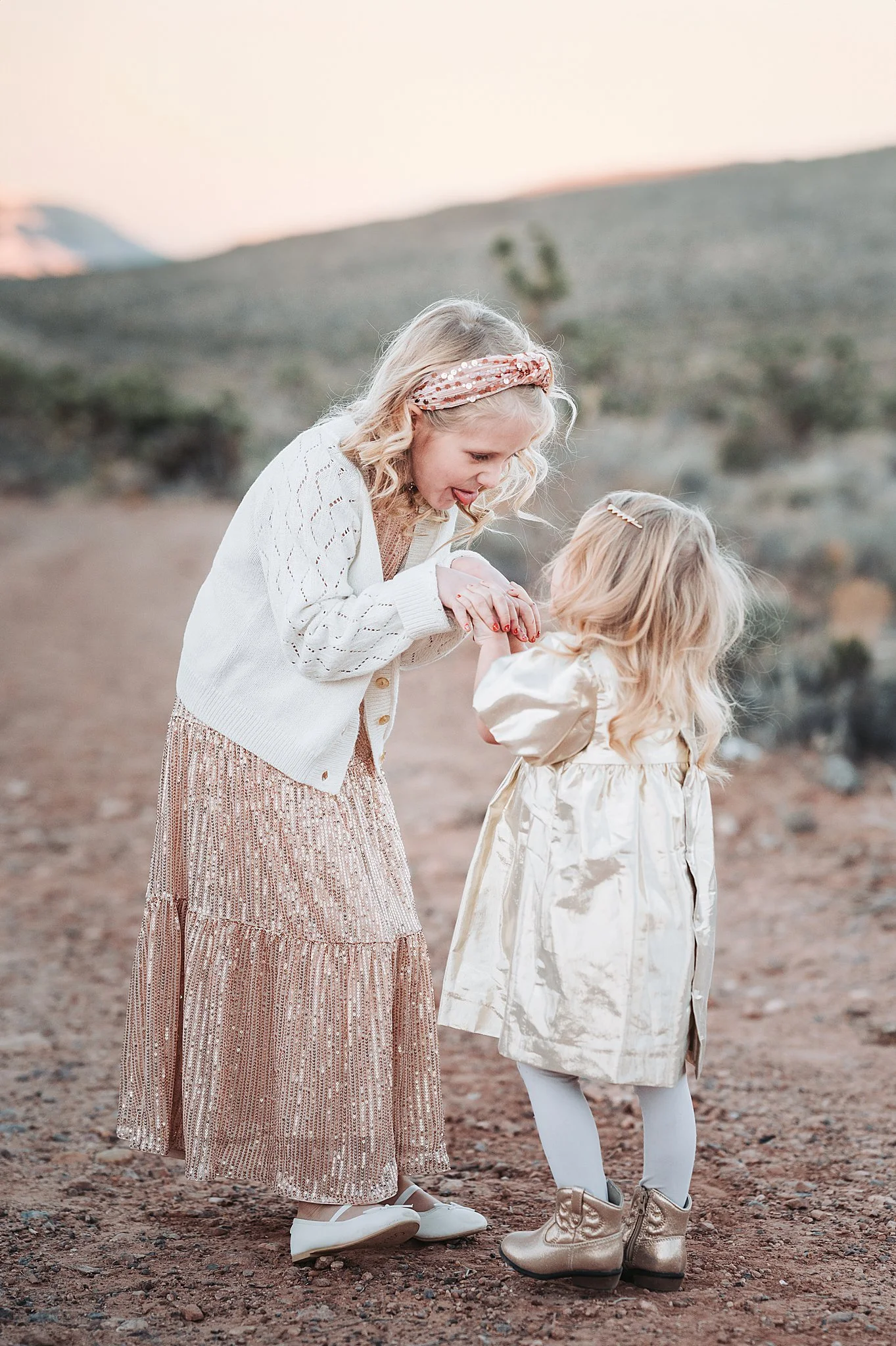 red-rock-canyon-family-session.jpg