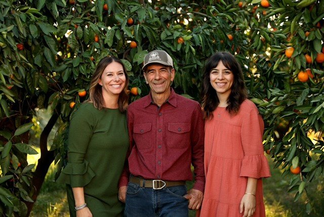 Rich Ferreira with daughters Betsey and Florence.jpg