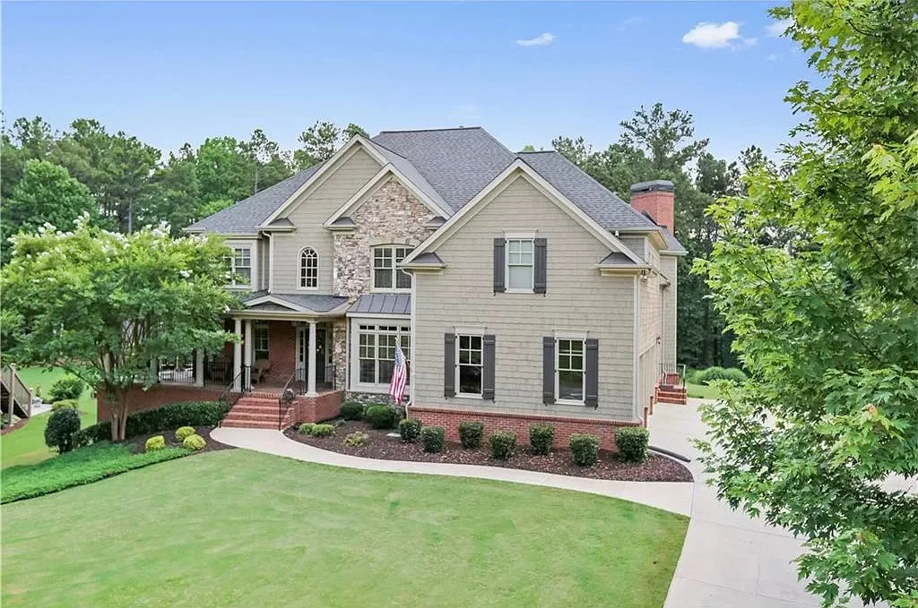 House image - 2880 Aquitania .jpg