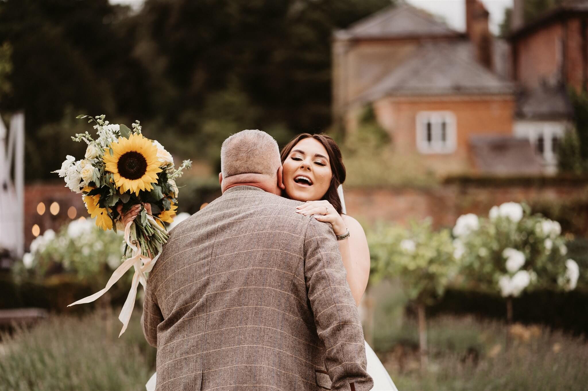 Wedding-ceremony-hugs.jpg