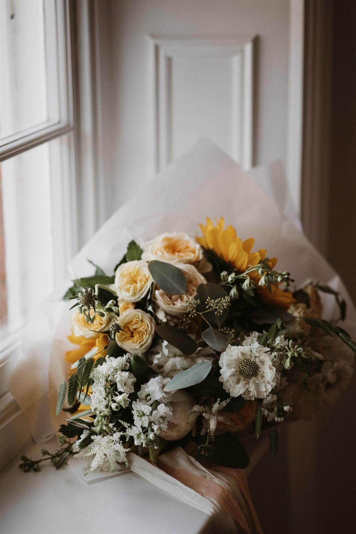 White-and-yellow-bride-bouquet.jpg