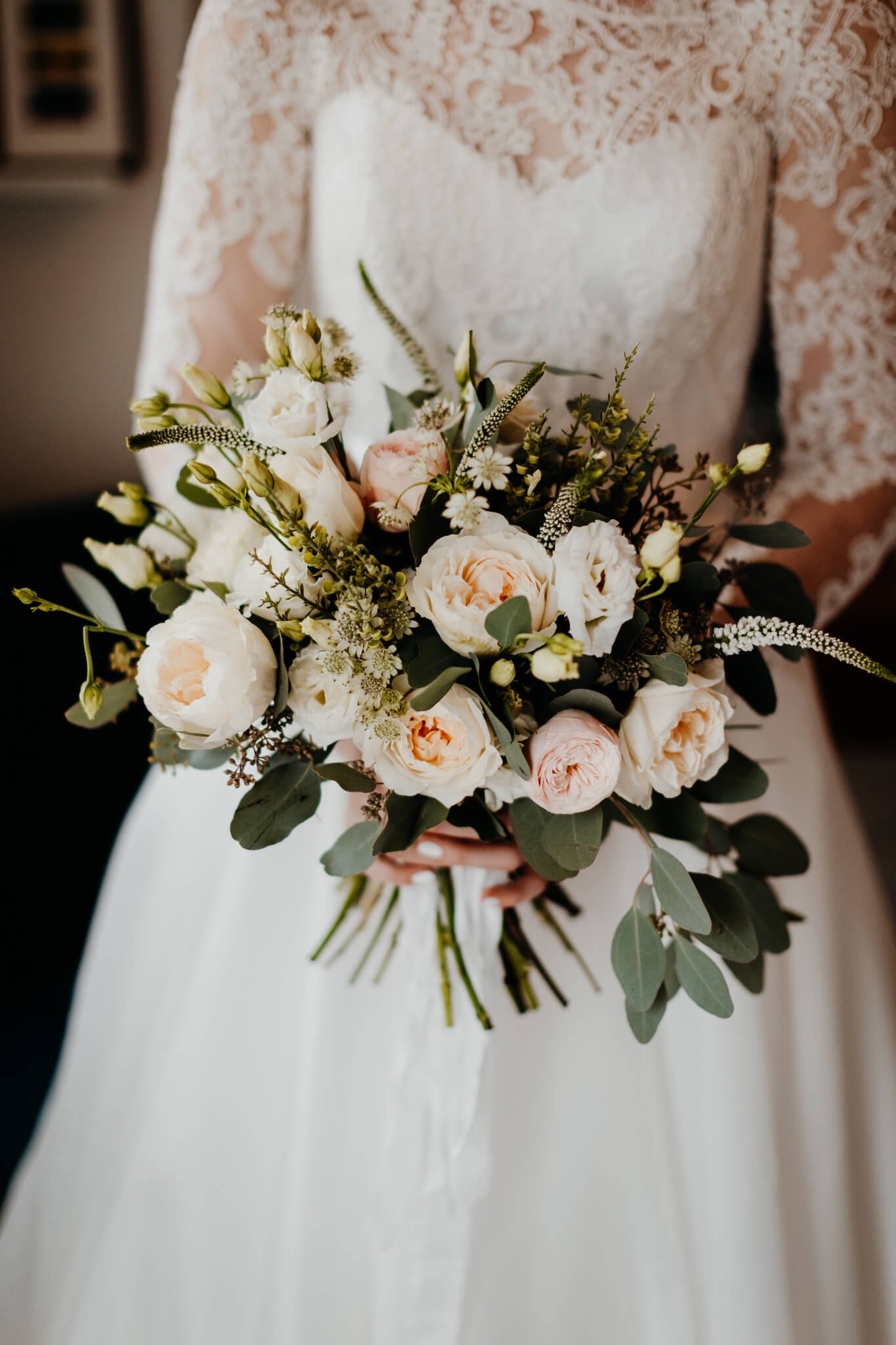 Beth-Shean-Wedding-bride-bouquet-2.jpg