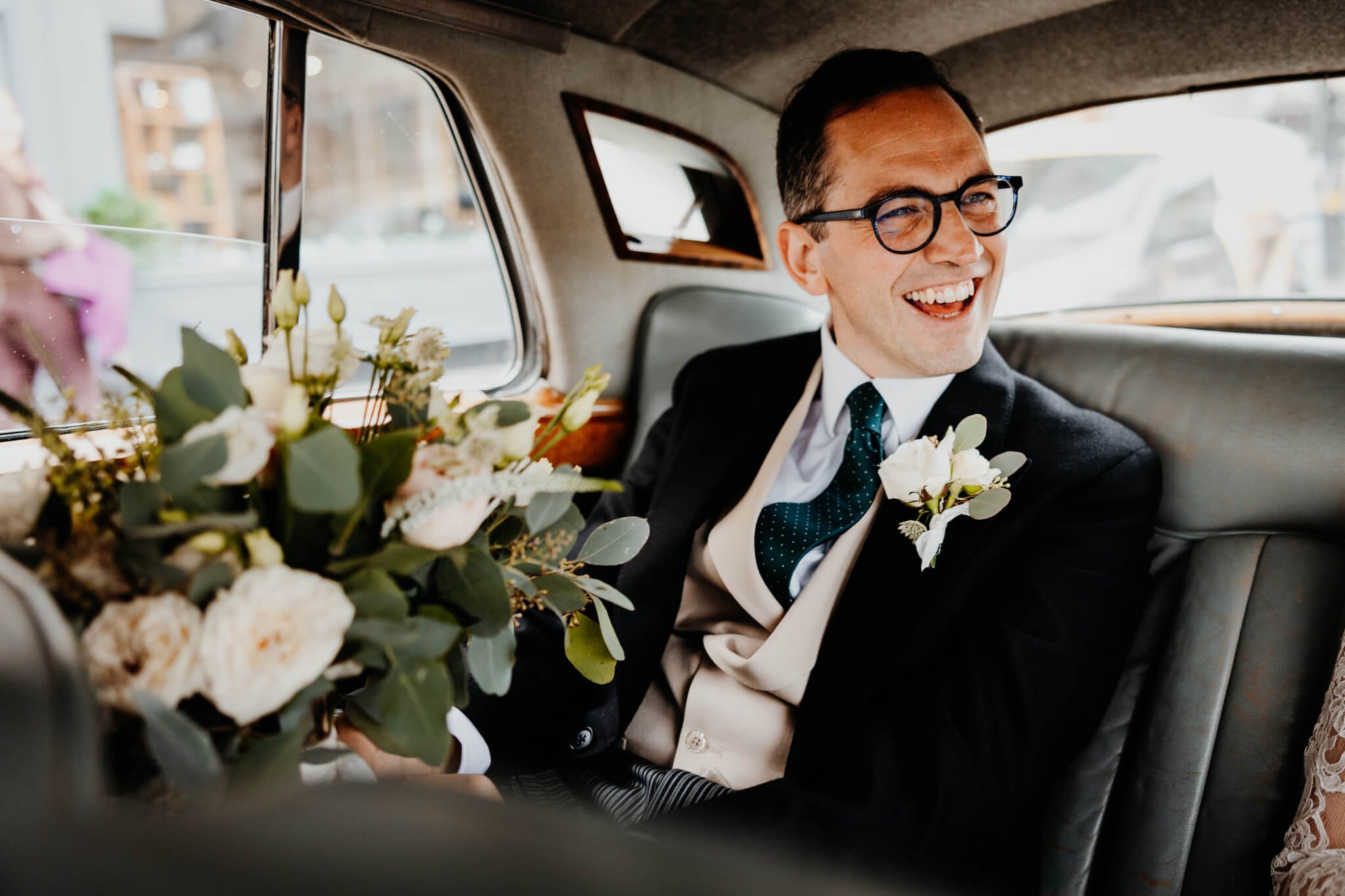 Beth-Shean-Wedding-groom-in-car.jpg