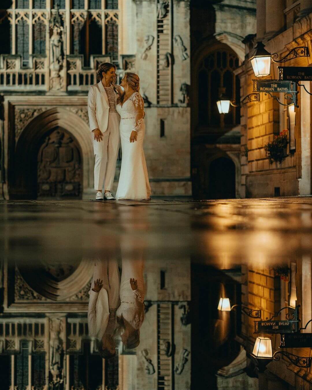 Bath-Abbey-wedding-couple.jpg