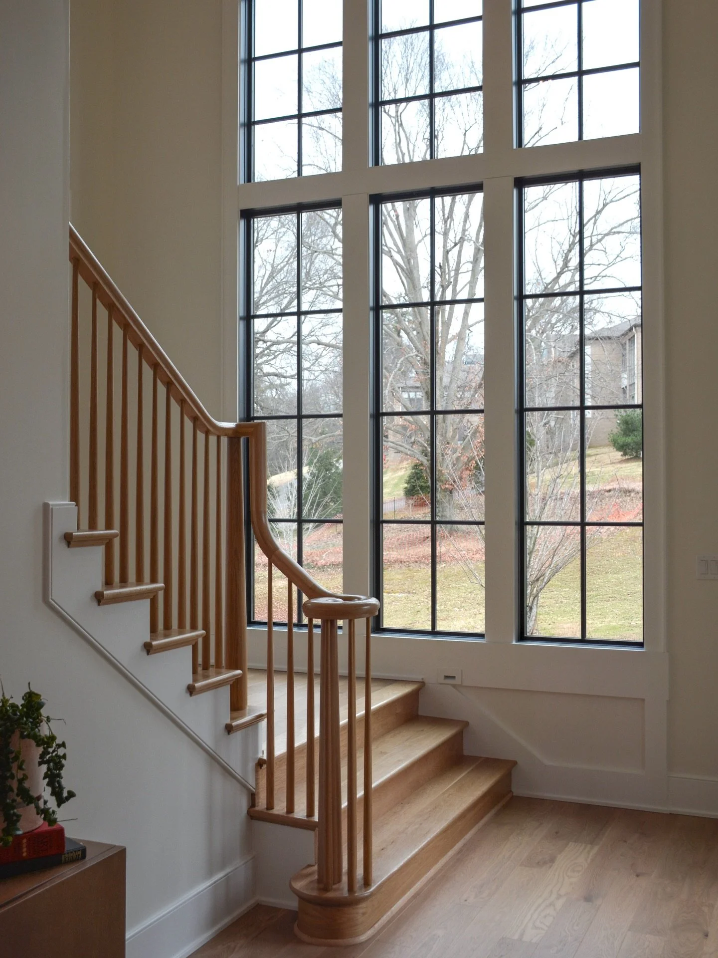 Consider this your official sneak peek&hellip; the full reveal is worth the wait. 😉✨

&bull;
&bull;
#louisvilleinteriordesign #louisvilleinteriordesigner #louisvilleinteriors #louisvillebusiness #louisvillelocal