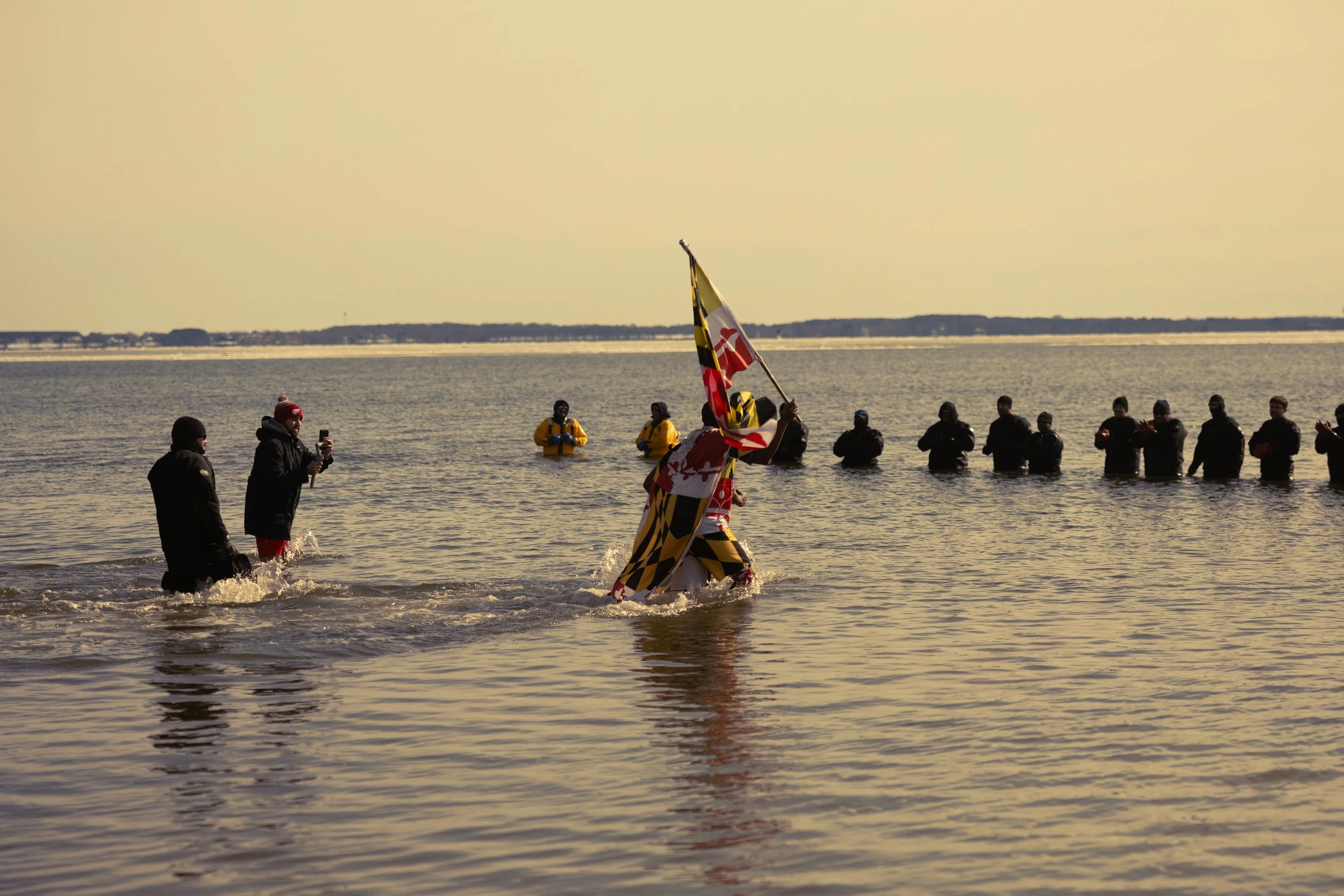 polar bear plunge EOS R-31.jpg
