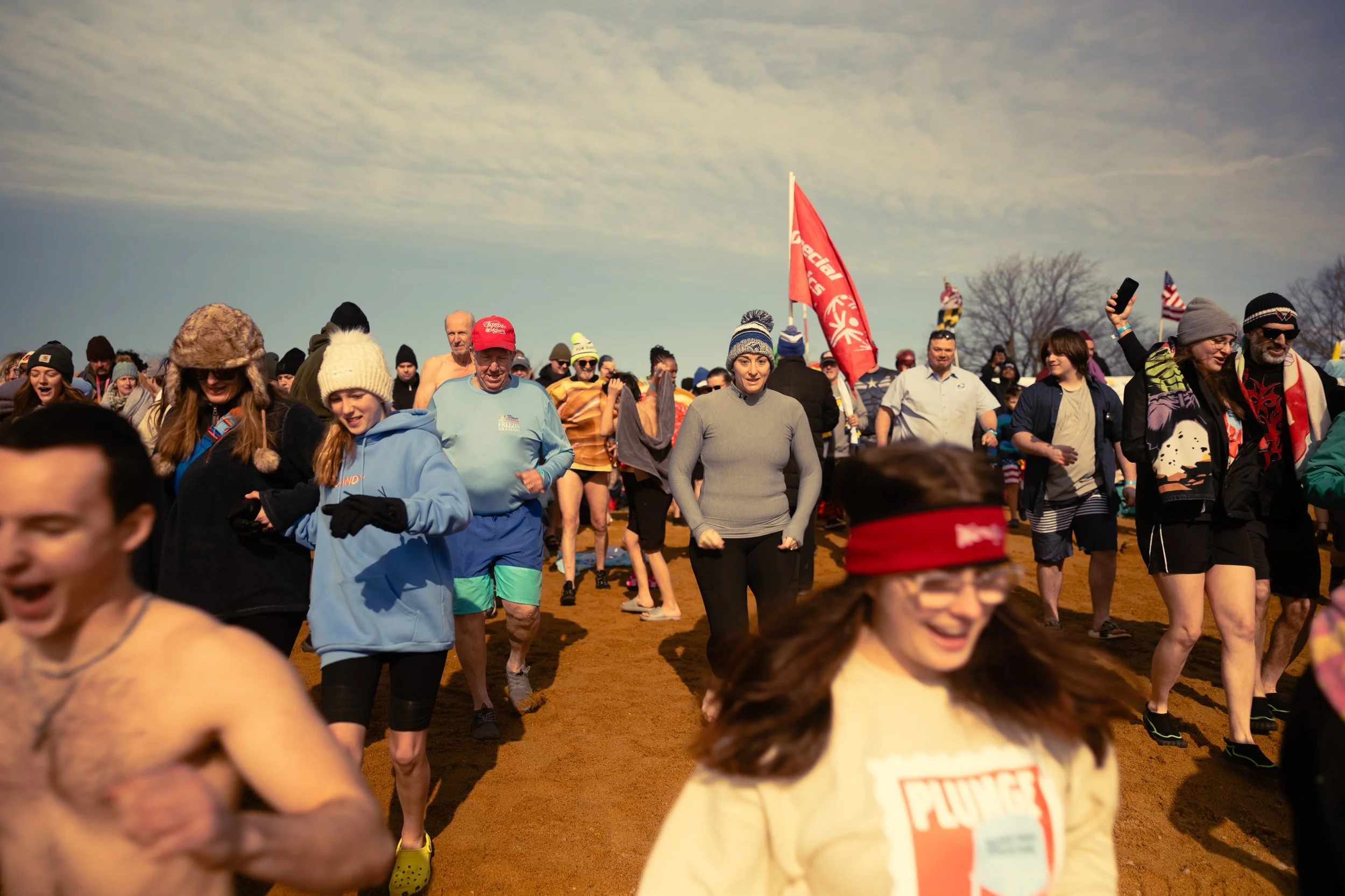 polar bear plunge EOS R-32.jpg