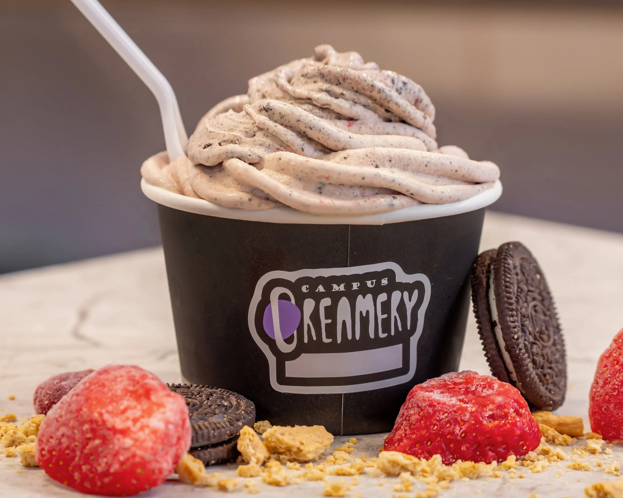 CampusCreamery_StrawberryGrahamCrackerOreo_2880x2304.jpg