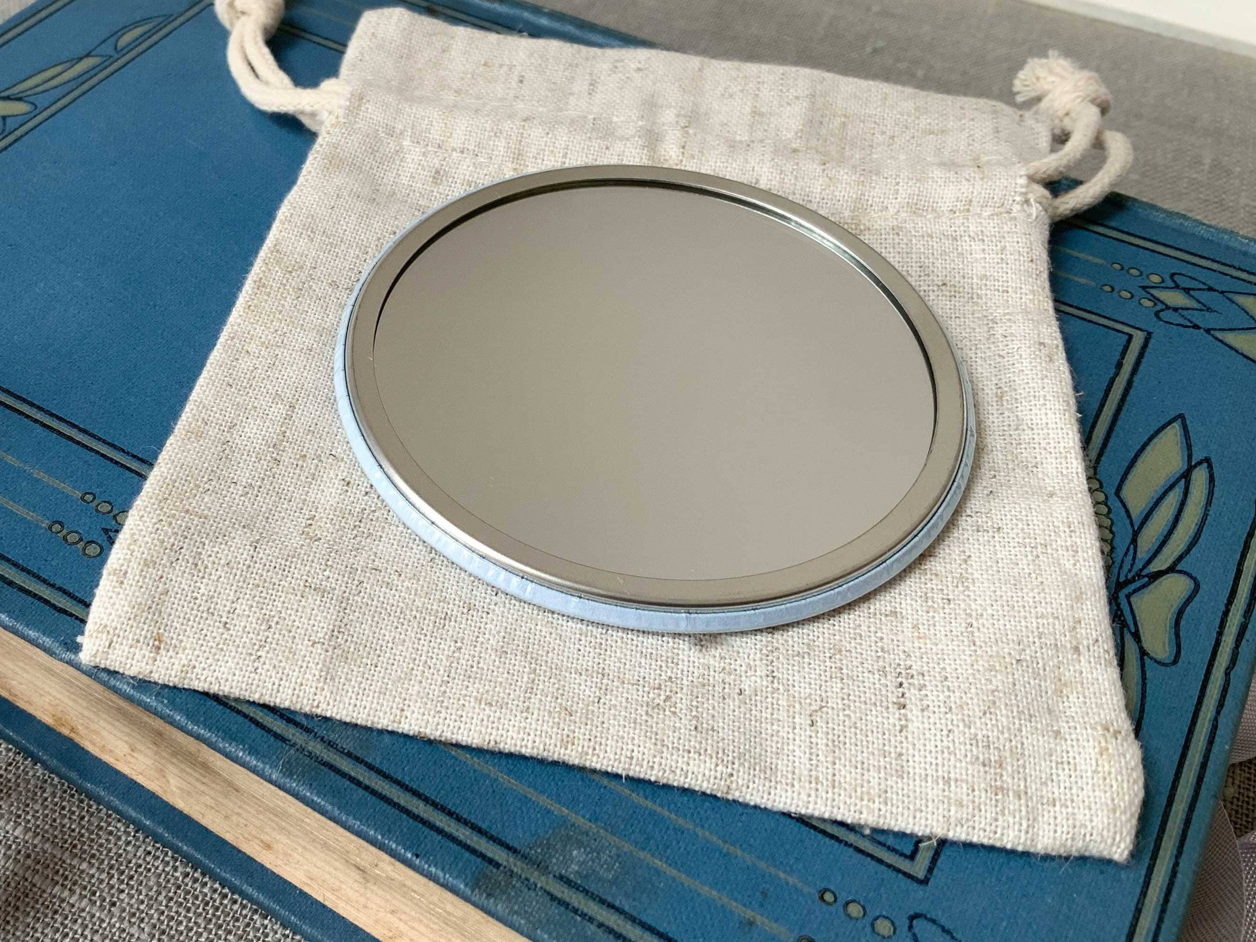 https://i.etsystatic.com/5892488/r/il/647a79/2688725634/il_fullxfull.2688725634_jlk4.jpg