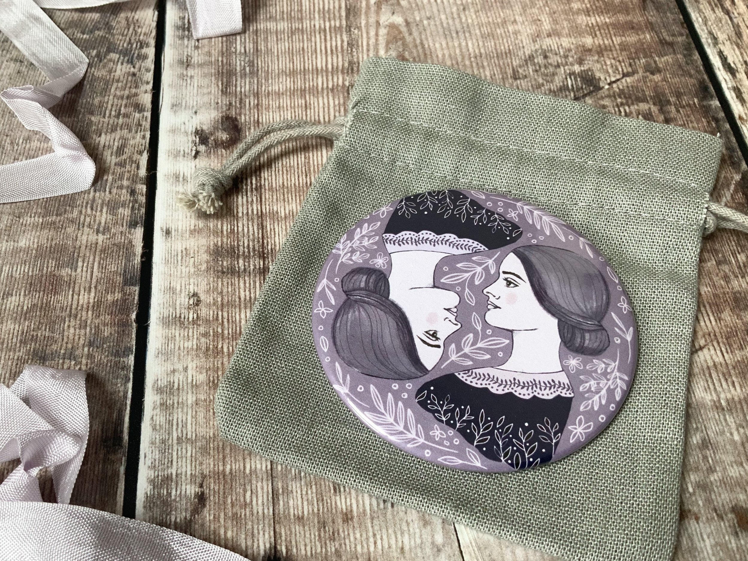 https://i.etsystatic.com/5892488/r/il/282909/2686980636/il_fullxfull.2686980636_rjew.jpg