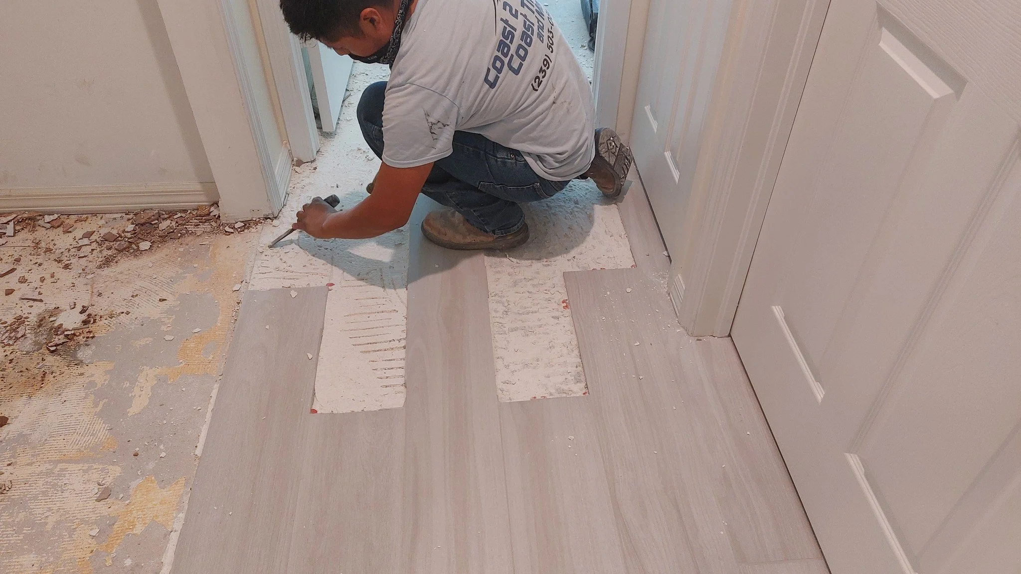Contemporary/Transitional Kitchen Remodel by Coast 2 Coast Tile & Marble project photo 3