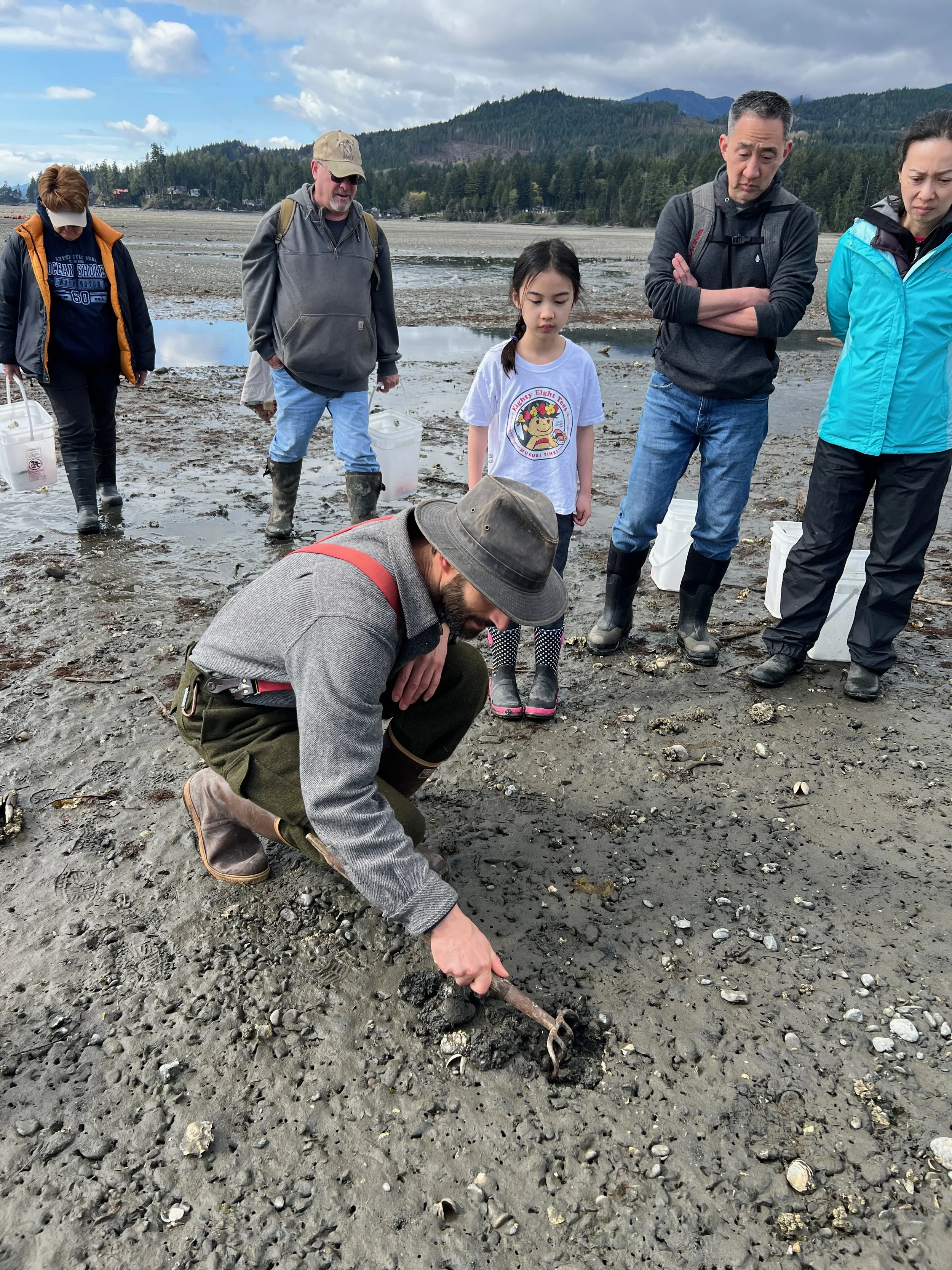 McGlenn digs for clams