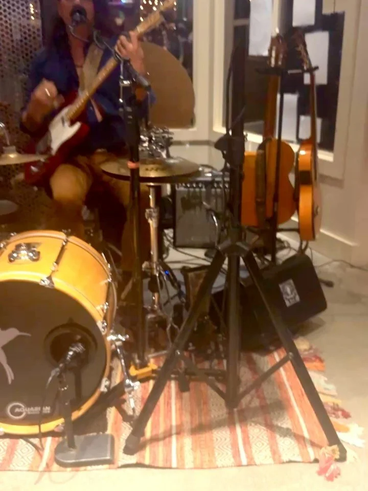 Curing our early-week blues by riding our bikes and reliving the Wheelie Cool Art Gala! Sandoval Built brought in @ryanaflores for unforgettable live music, and @thefamousleadville and @harperrosestudios helped us throw one heck of a party! 🎉 But th