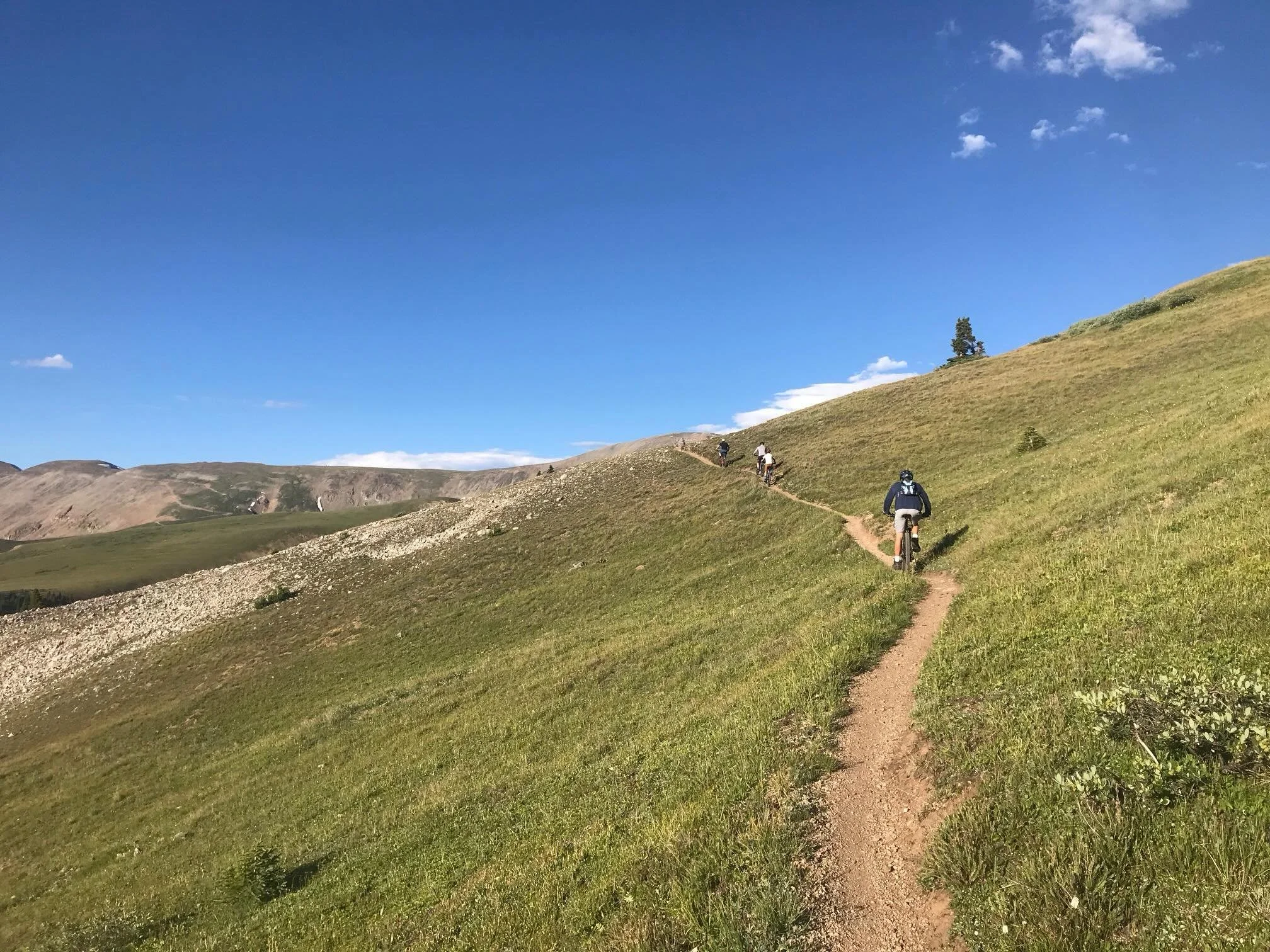 You asked, we listened! 

In addition to our regular Tuesday intermediate+ ride, we&rsquo;re introducing an all-levels adult social ride series! Meeting at @cyclesoflifepb at 6p, join us 6/9, 7/7, and 8/4 for no-drop, casual cruises designed for chat