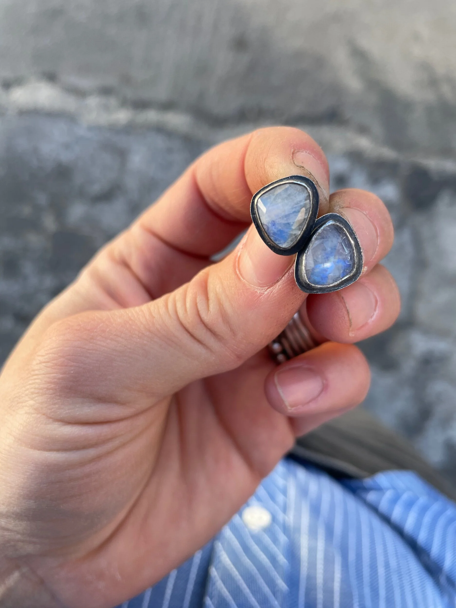 81B162E3-FFF6-4AA9-9BB6-99646DEBF732