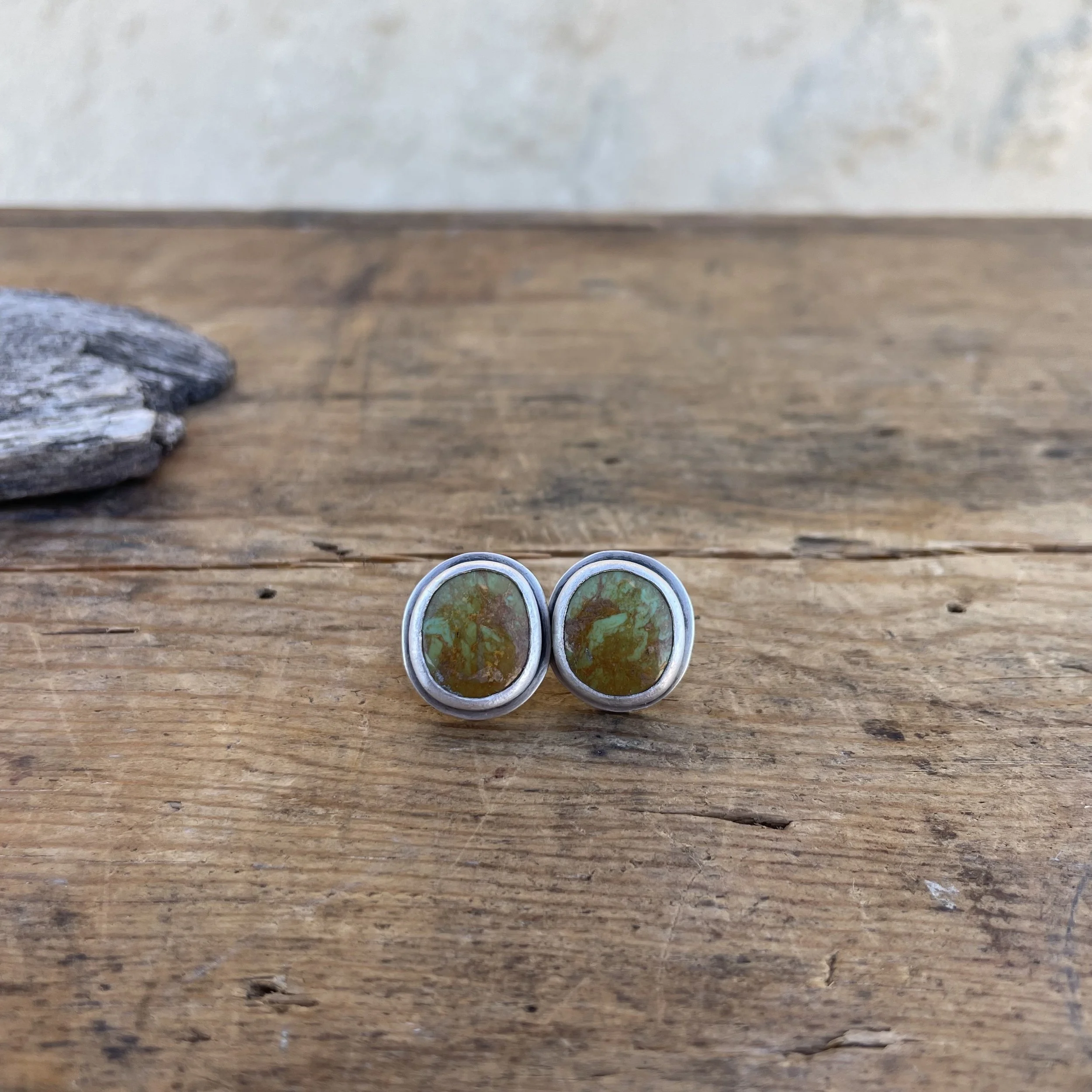 Circle Kingman Turquoise Posts