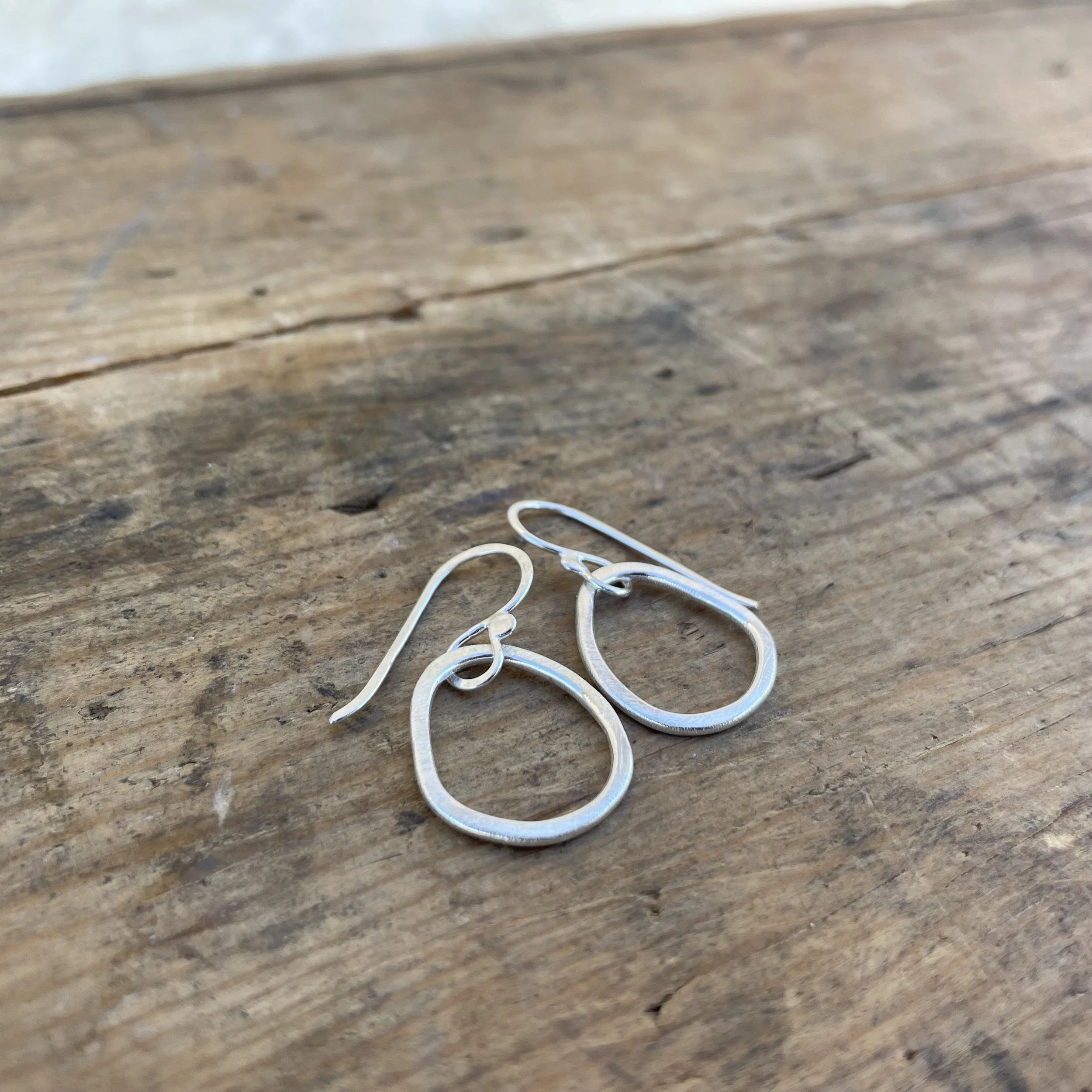 Small Geometric Hoops