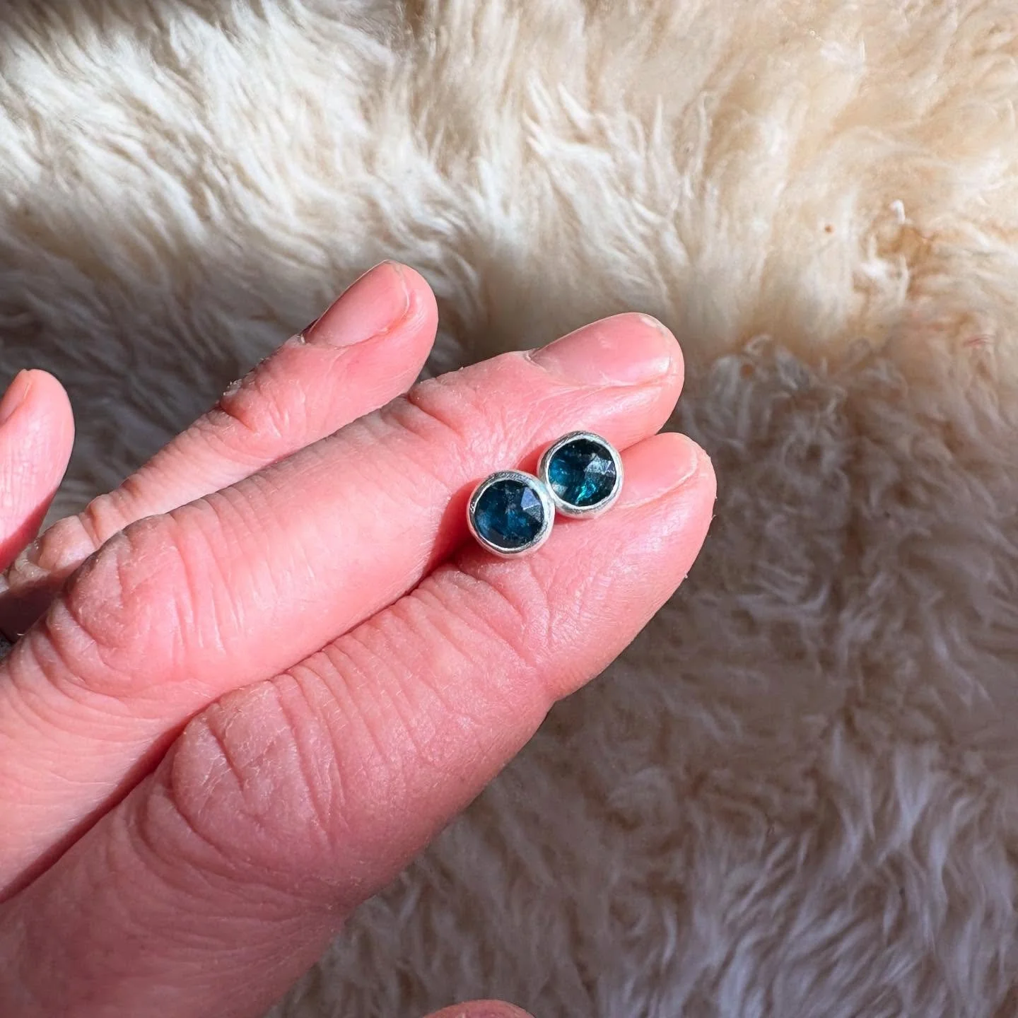 Photographing ready-to-ship stone work today. 

I&rsquo;ve been busy refilling shops so my website has been slightly neglected. Ready-to-ship pieces will be up today or tomorrow. And a proper shop update will be in the next week or two (double stone 