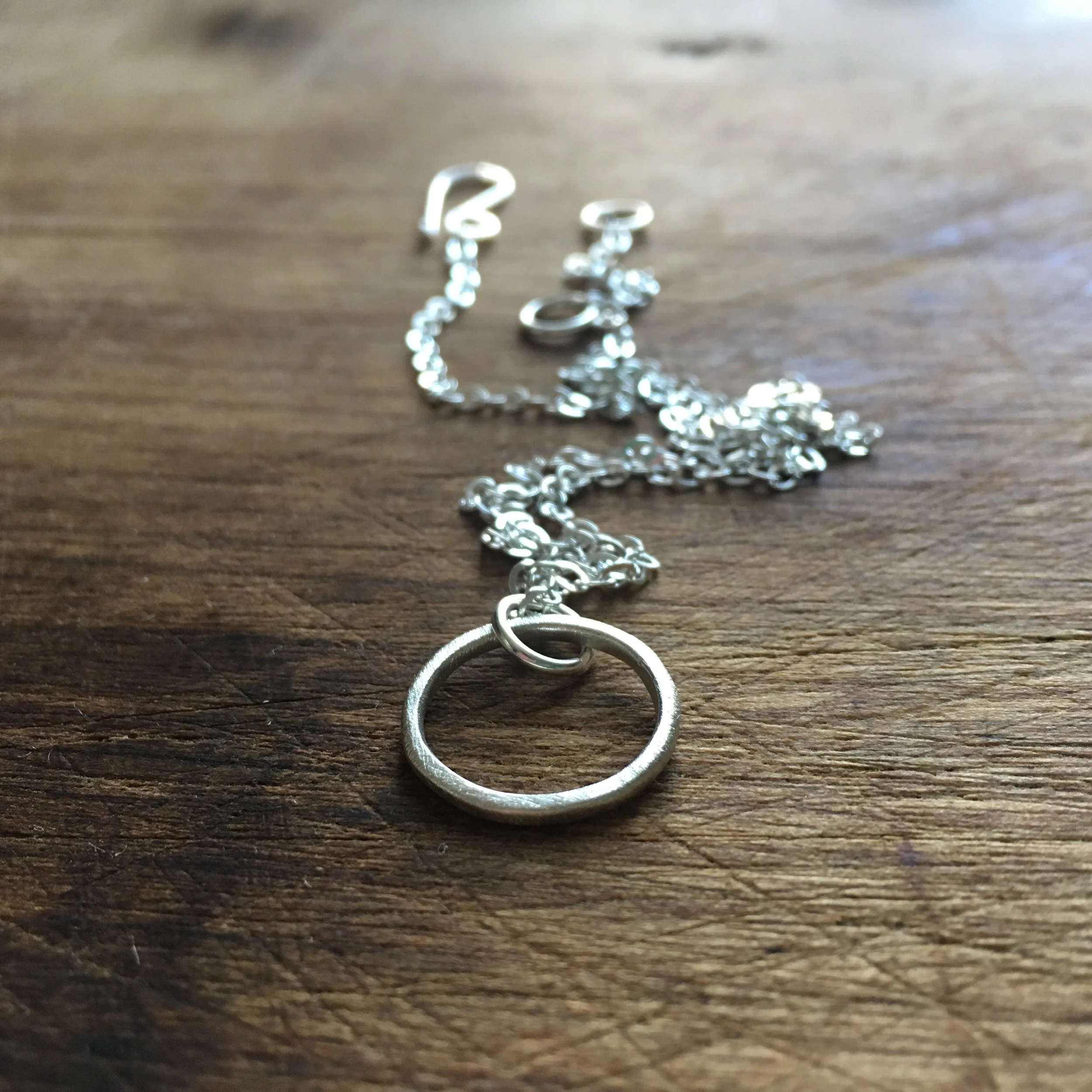 2019 Simple Single Circle Necklace