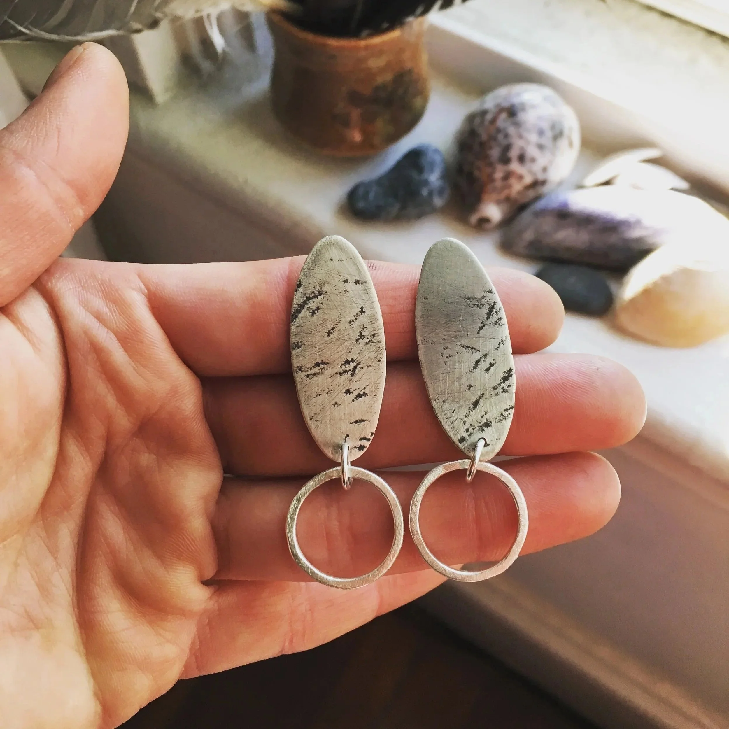 2019 Textured Oval Posts